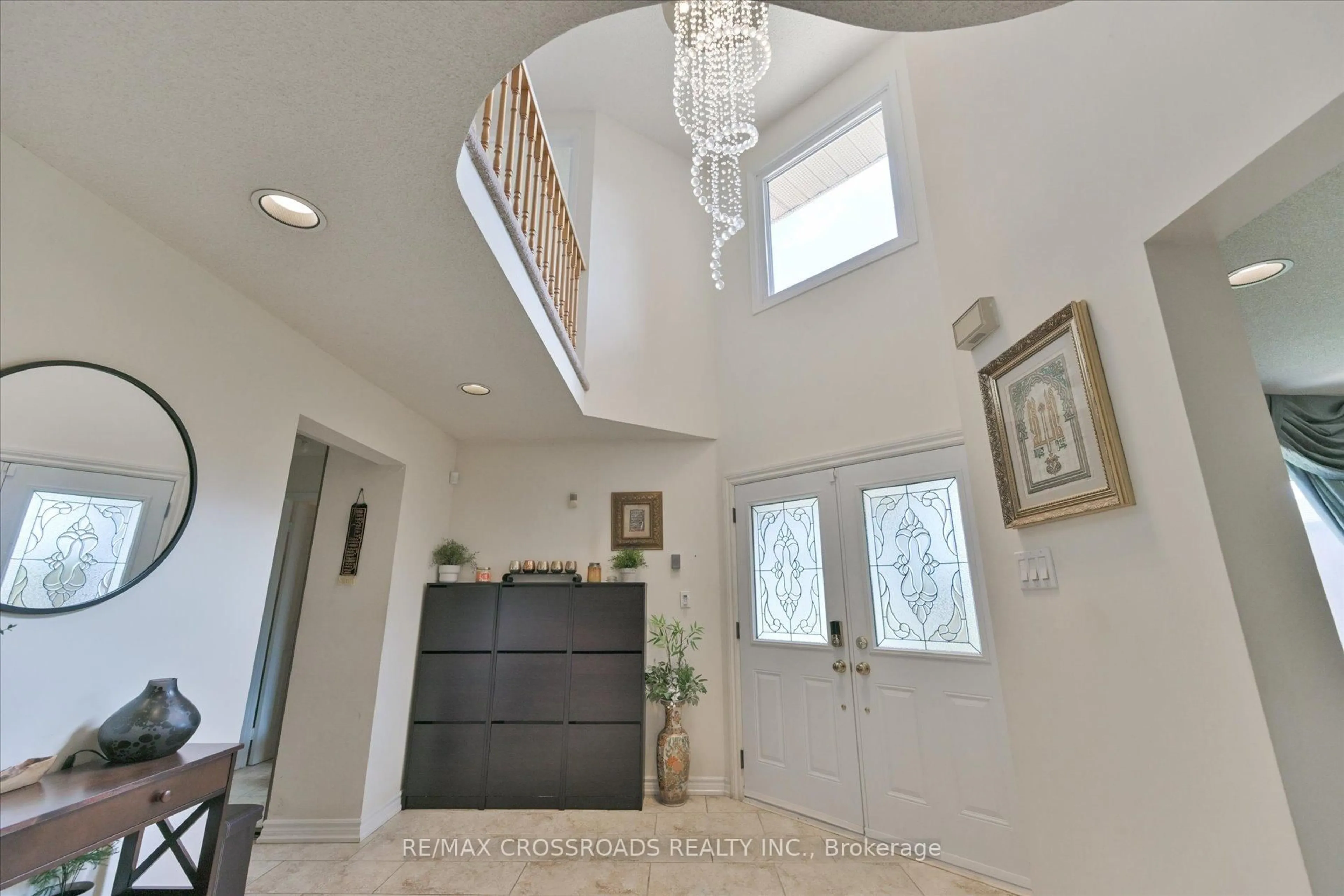 Indoor entryway for 6 Glenheather Terr, Toronto Ontario M1B 5H2