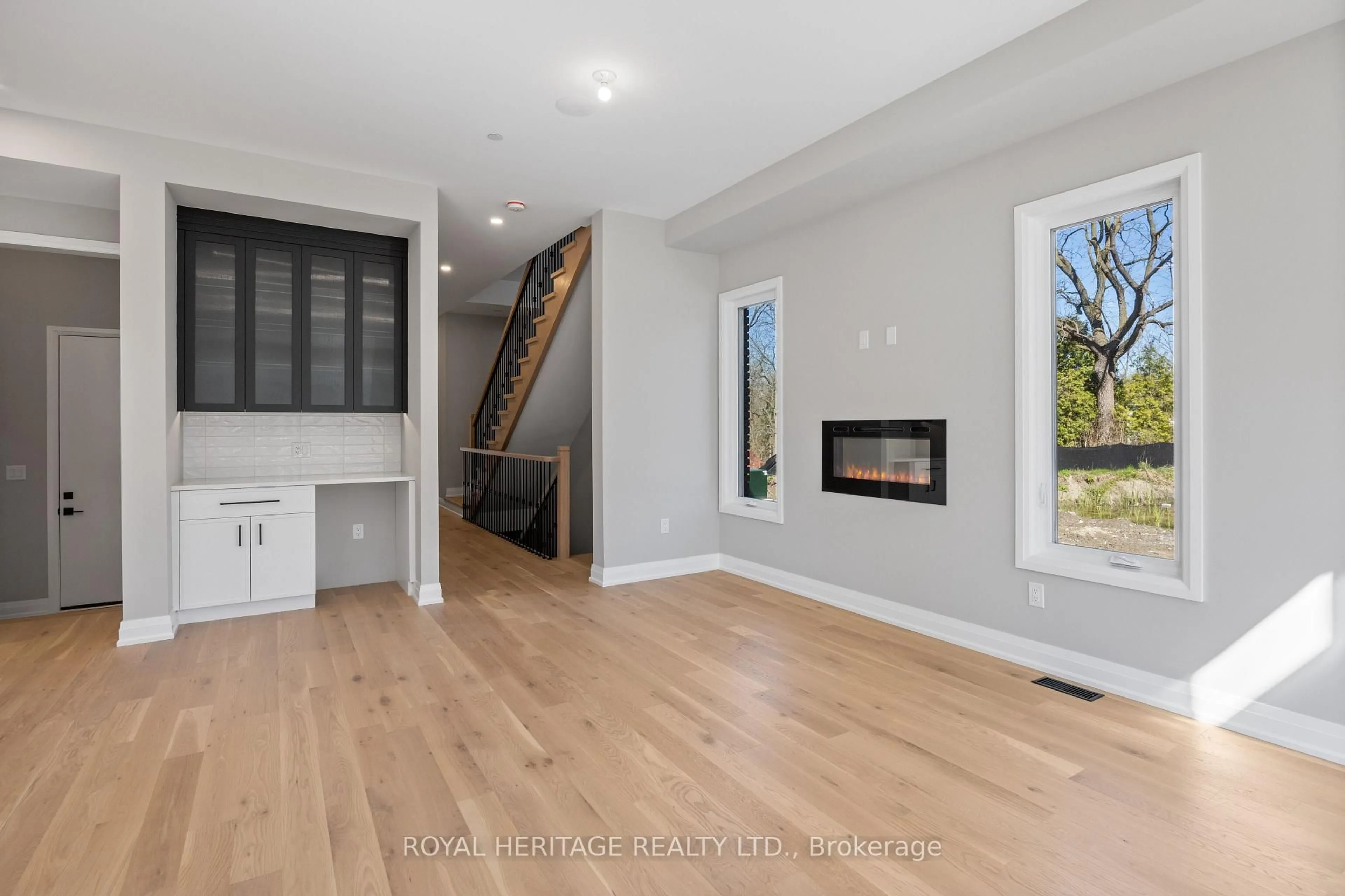 Unknown for 25 Inverlynn Way, Whitby Ontario L1N 2S6