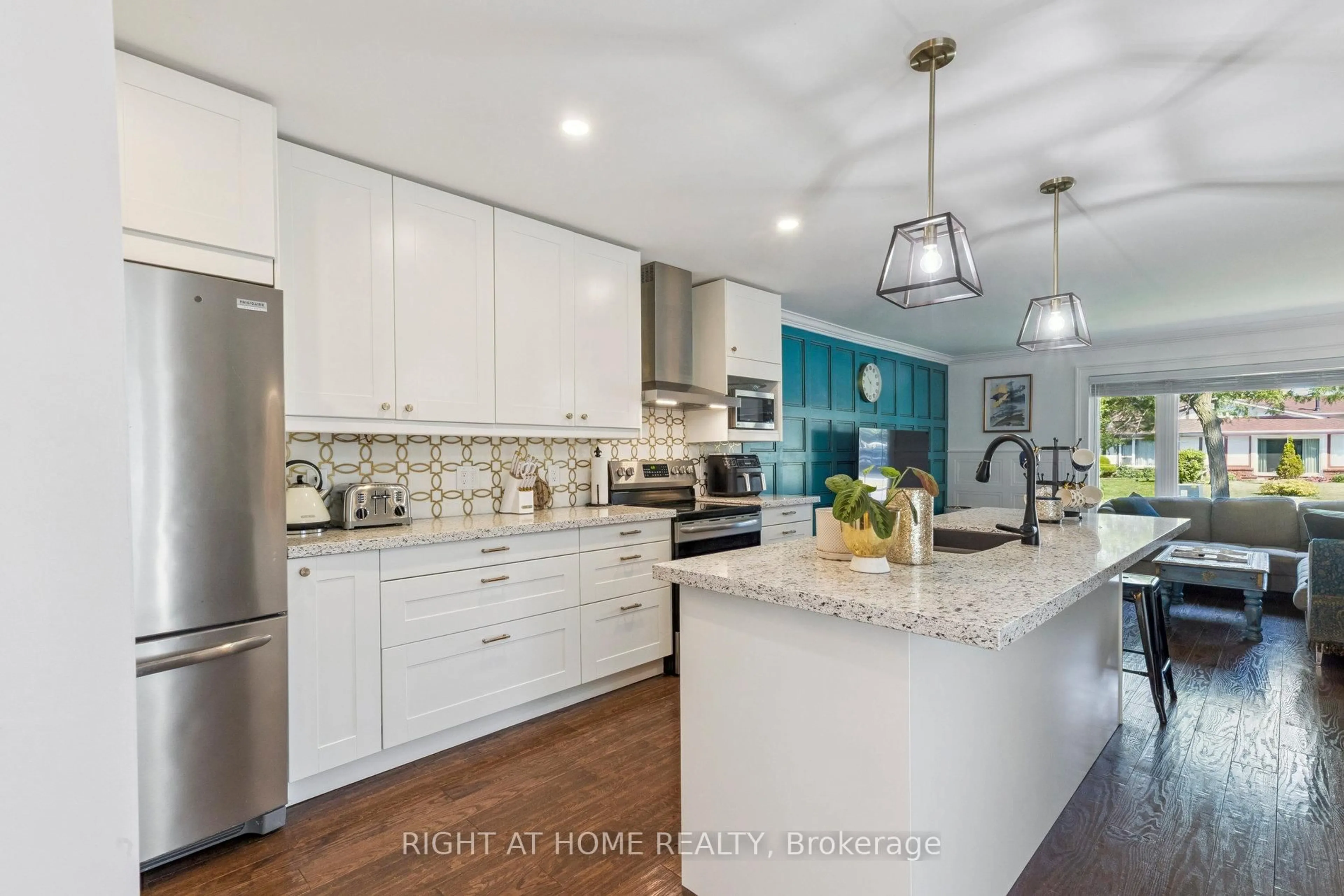 Open concept kitchen, ceramic/tile floor for 403 Chandos Crt, Oshawa Ontario L1J 6R1