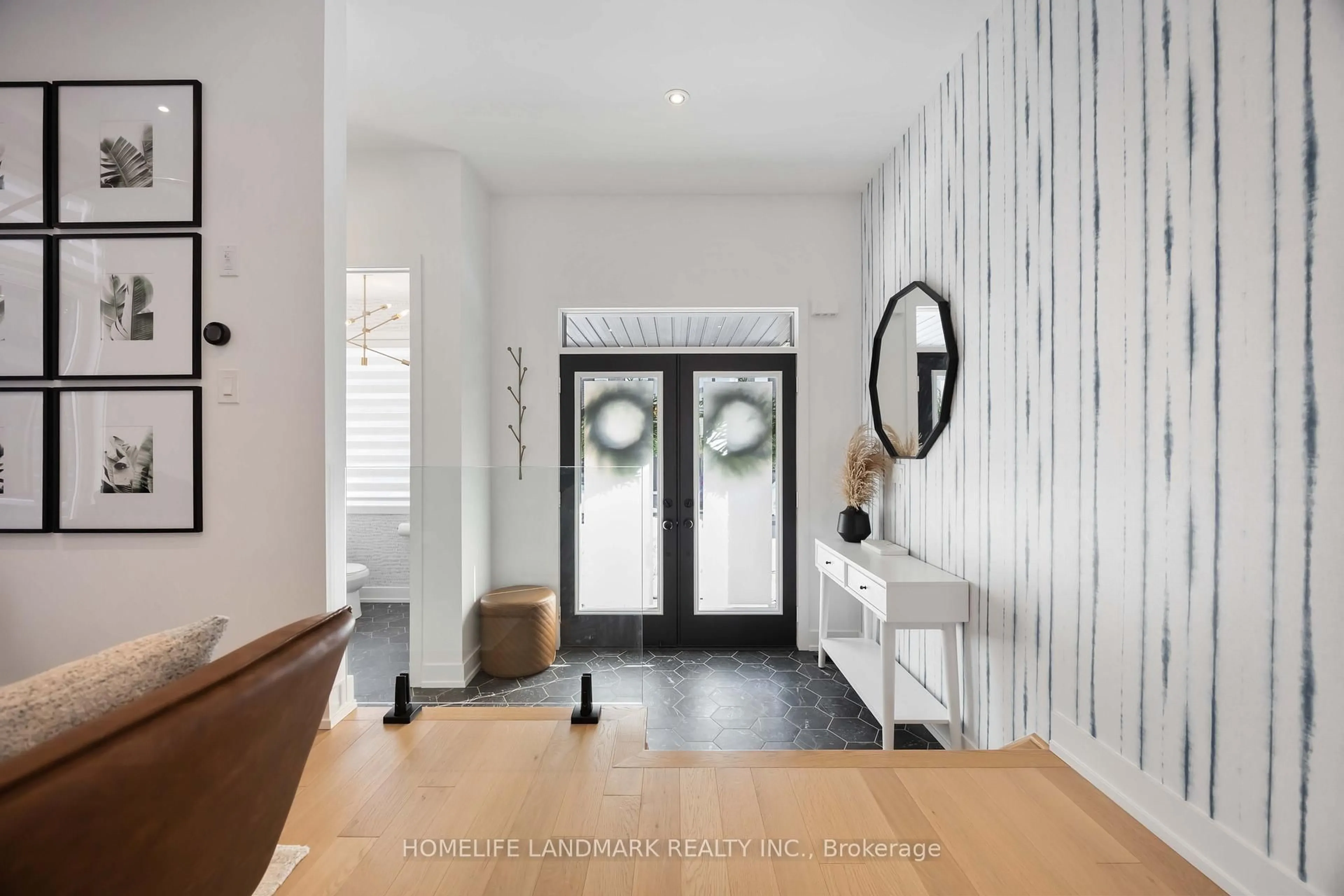 Indoor entryway for 1330 Gull Crossing, Pickering Ontario L1W 0B7