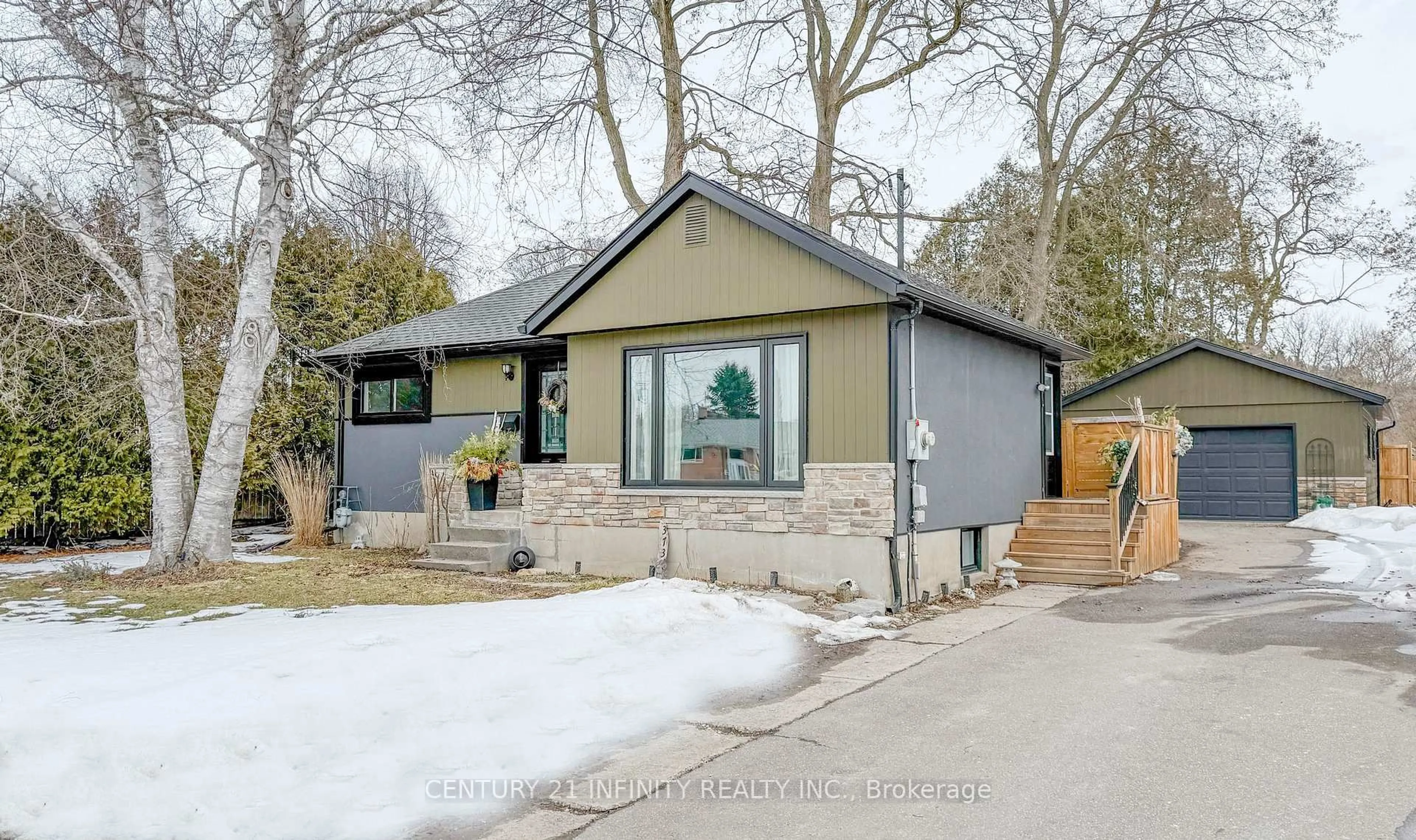 Home with brick exterior material, street for 373 Grandview St, Oshawa Ontario L1H 7E1