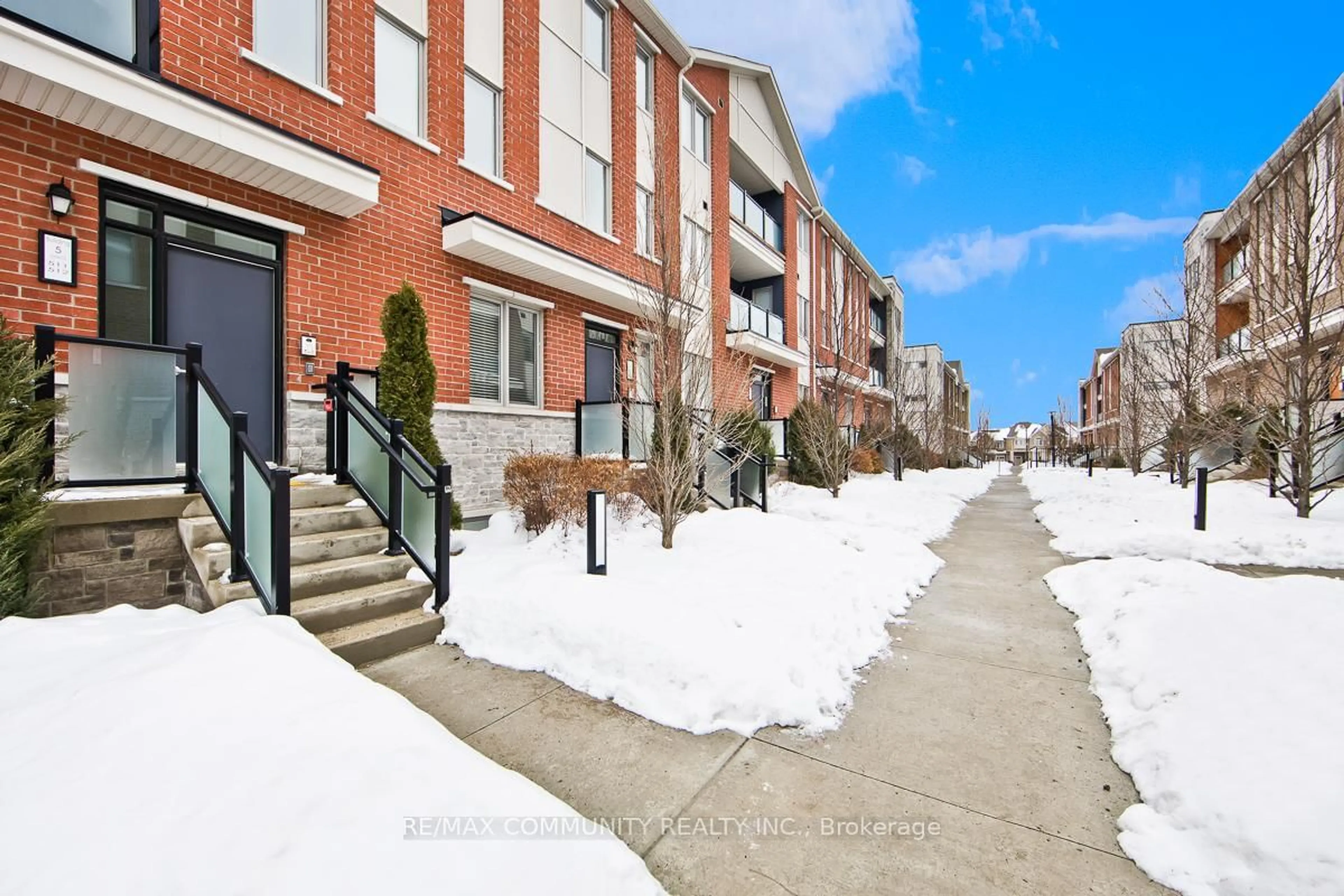 Patio, street for 1148 Dragonfly Ave #511, Pickering Ontario L1X 0H5