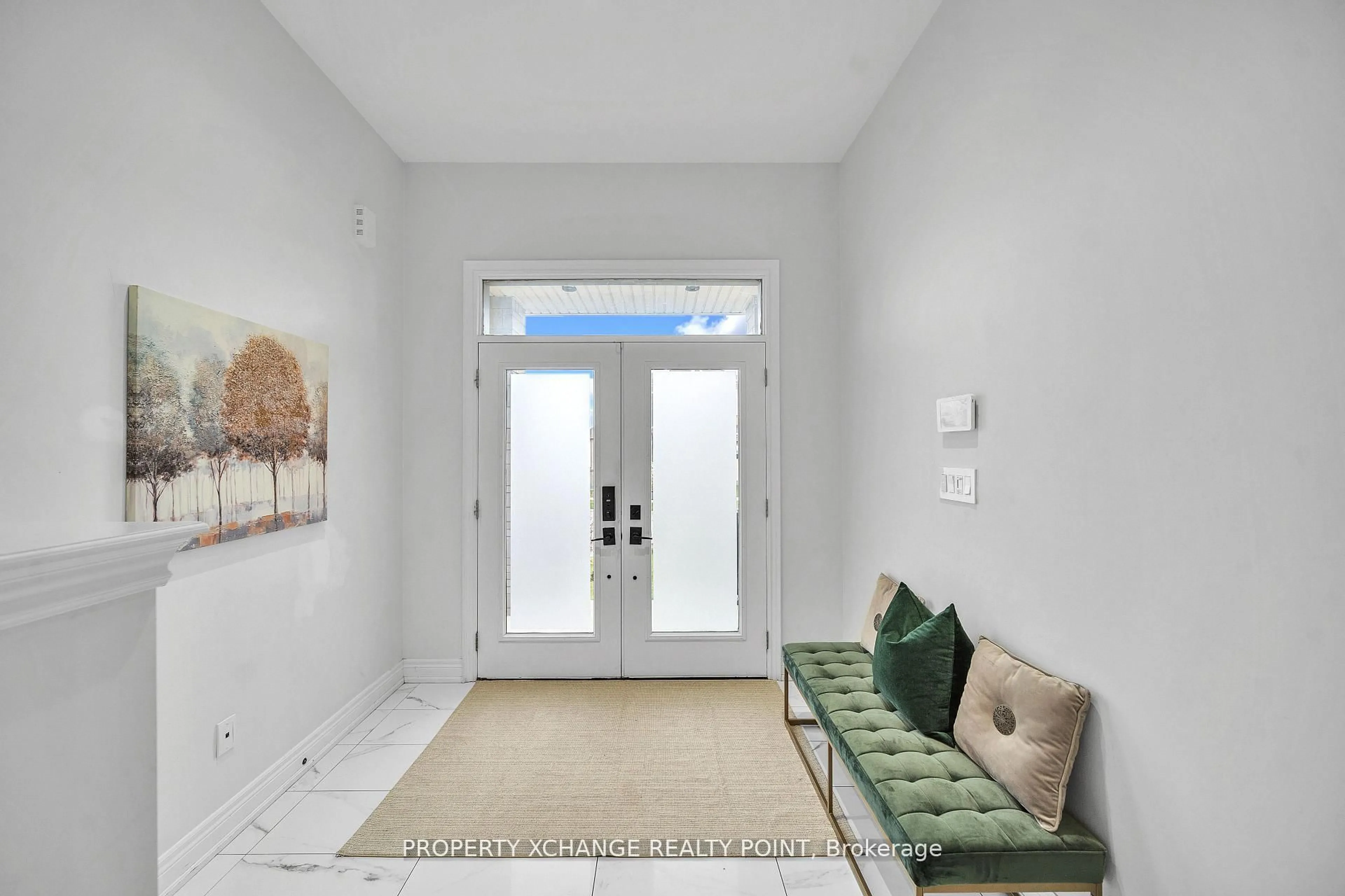 Indoor entryway for 1219 Cactus Cres, Pickering Ontario L1V 2P8