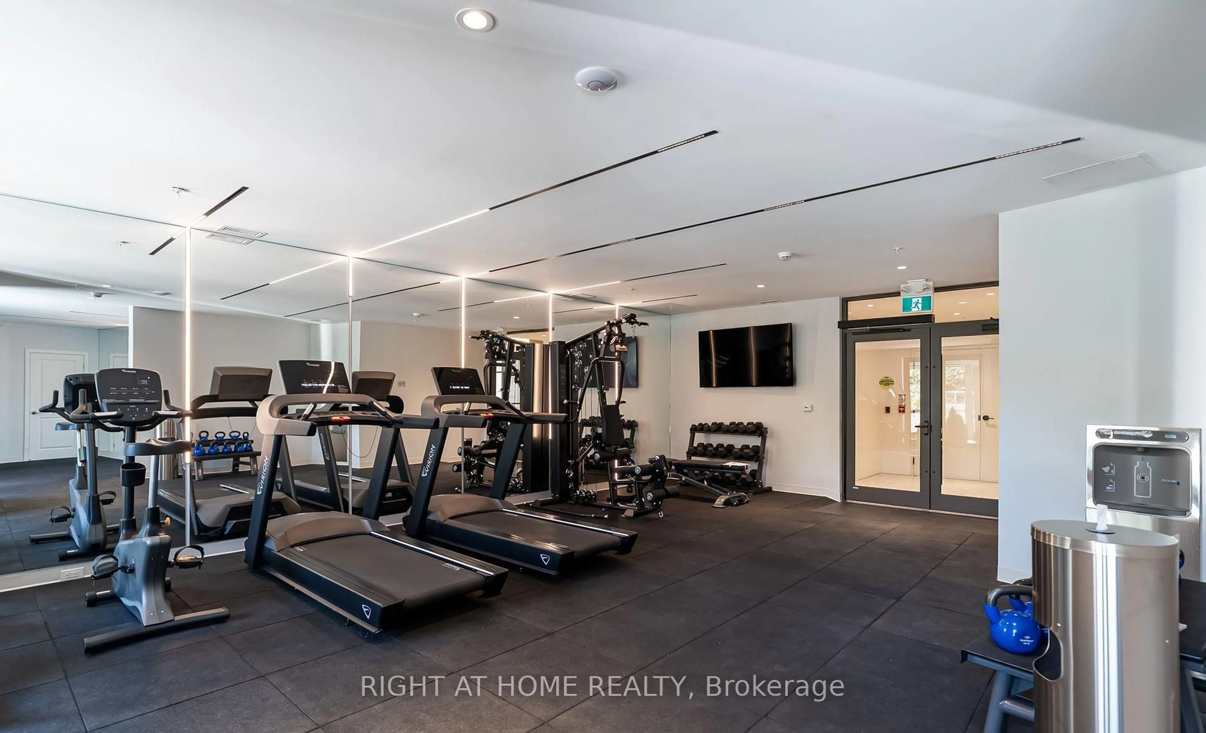 Gym or fitness room for 385 Arctic Red Dr #425, Oshawa Ontario L1L 0W9