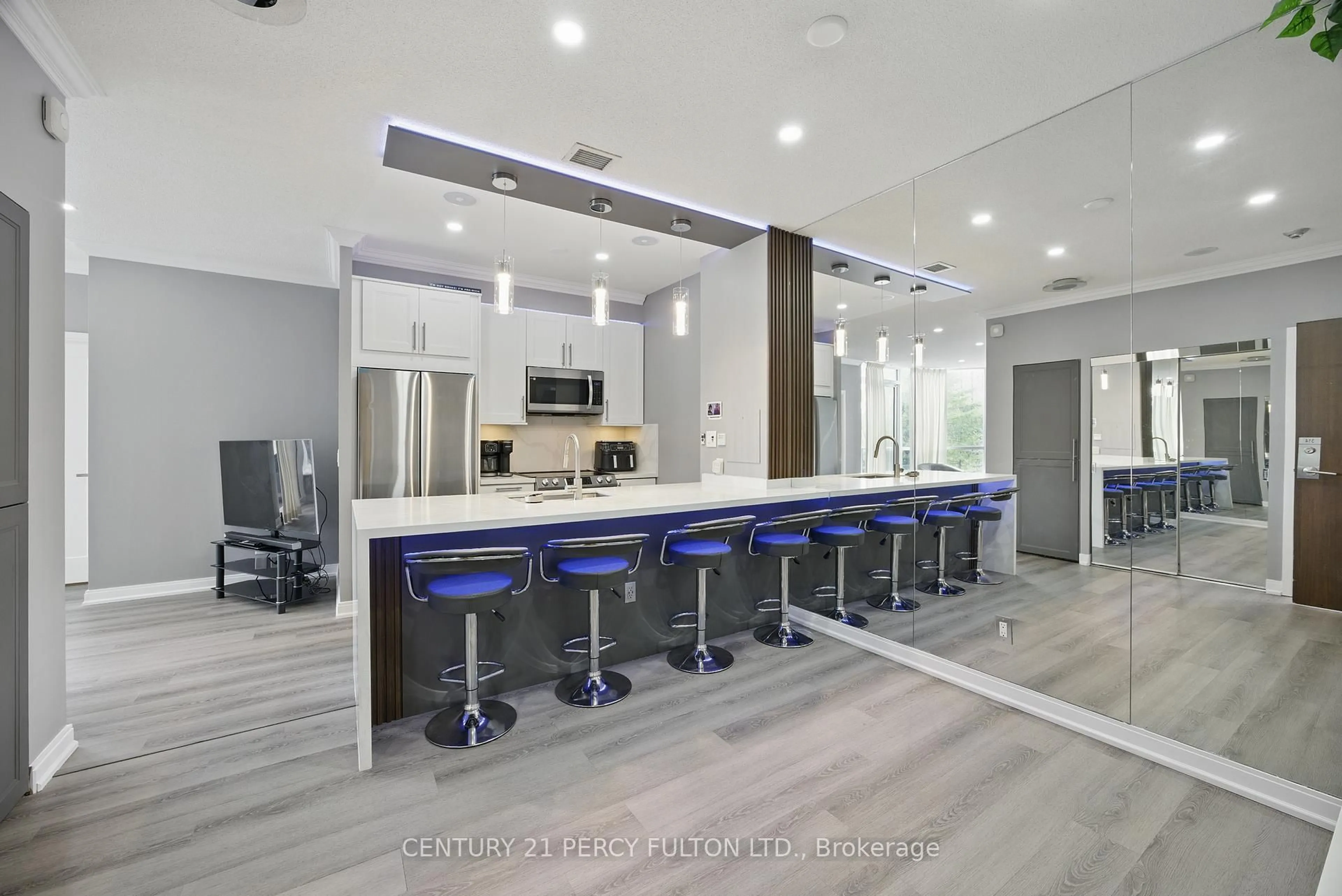 Contemporary kitchen, ceramic/tile floor for 181 Village Green Sq #314, Toronto Ontario M1S 0K6