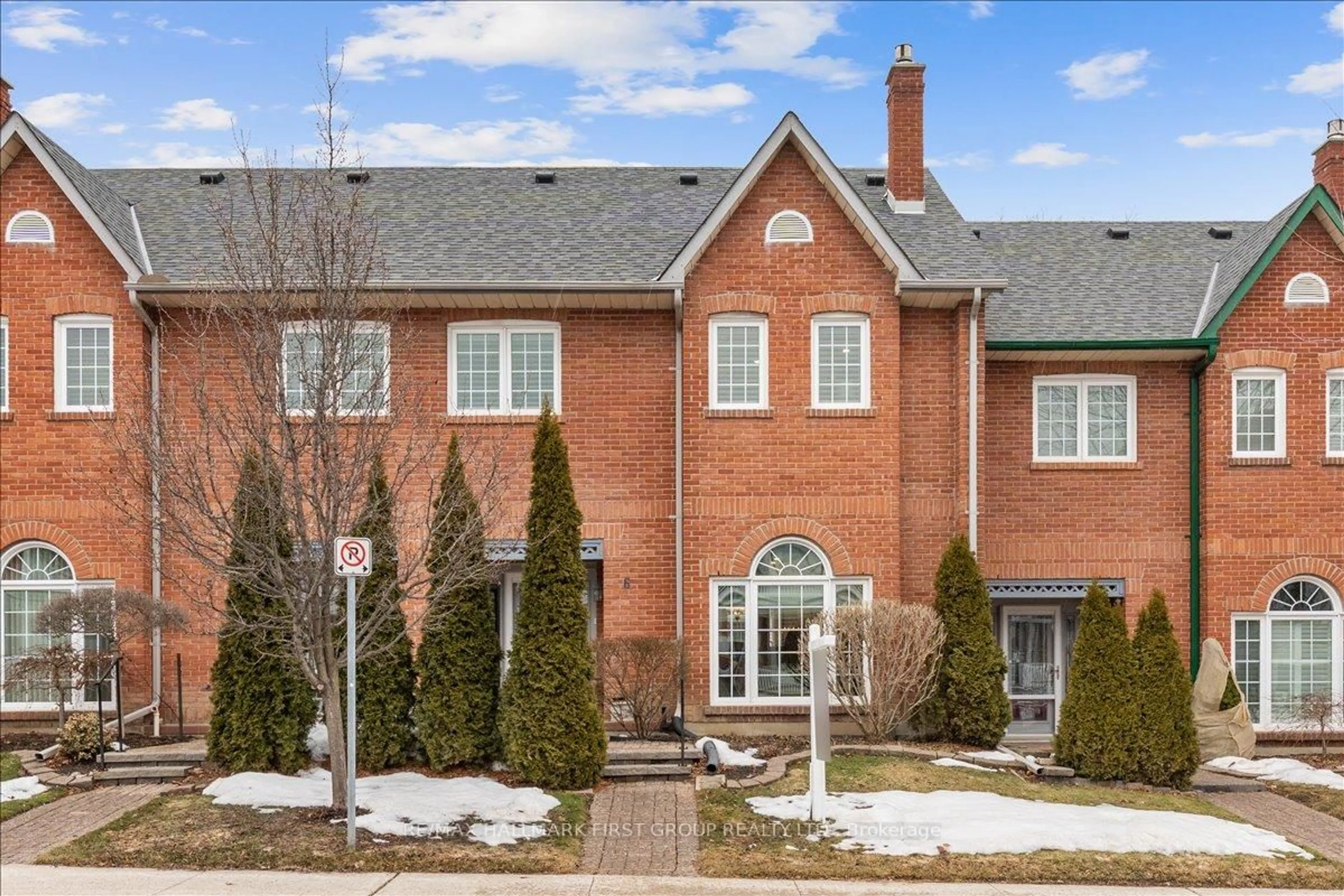 Home with brick exterior material, street for 110 Mary St #6, Whitby Ontario L1N 8M5