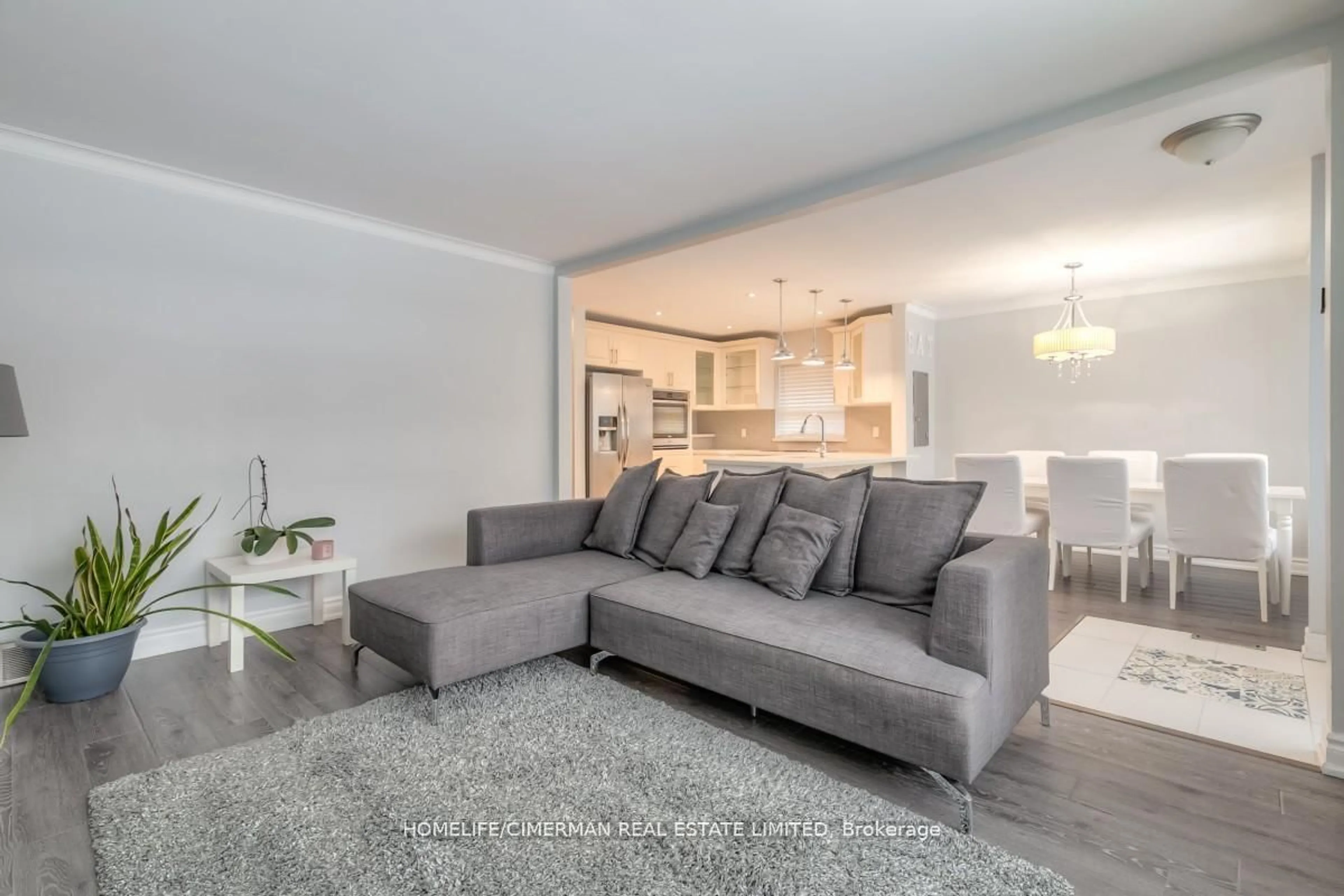 Living room with furniture, unknown for 3 Willowhurst Cres, Toronto Ontario M1R 3R7