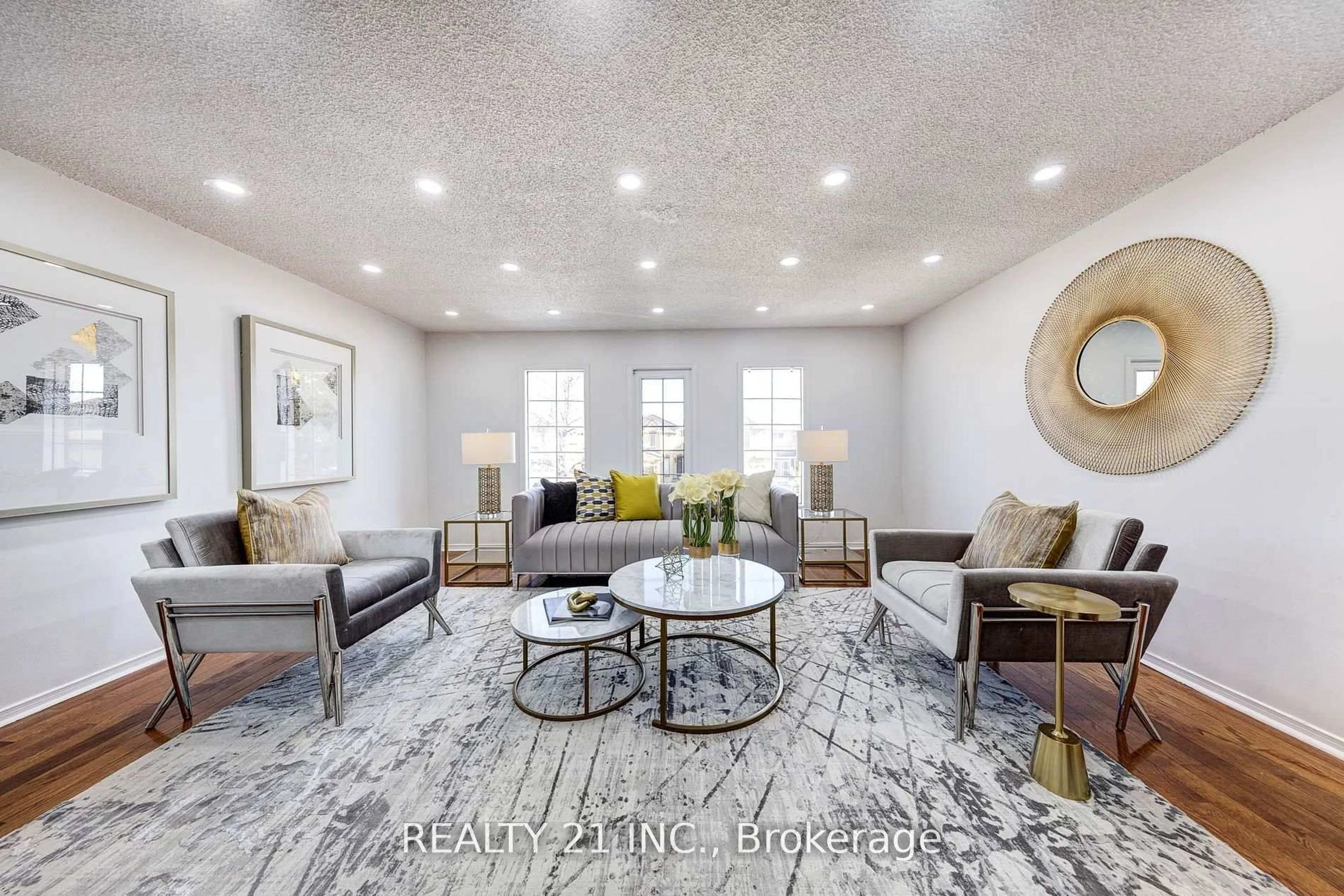 Living room with furniture, unknown for 130 Morningview Tr, Toronto Ontario M1B 5L2