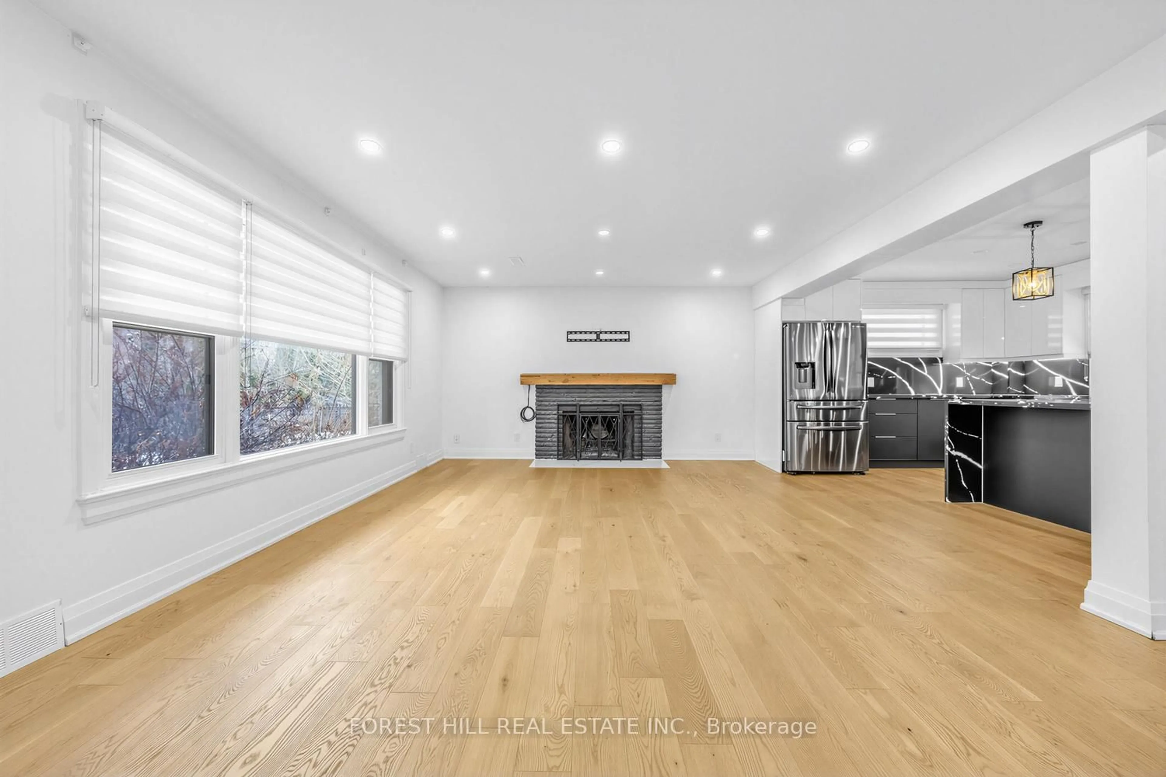 Unknown for 180 Glenwood Cres, Oshawa Ontario L1G 3B1