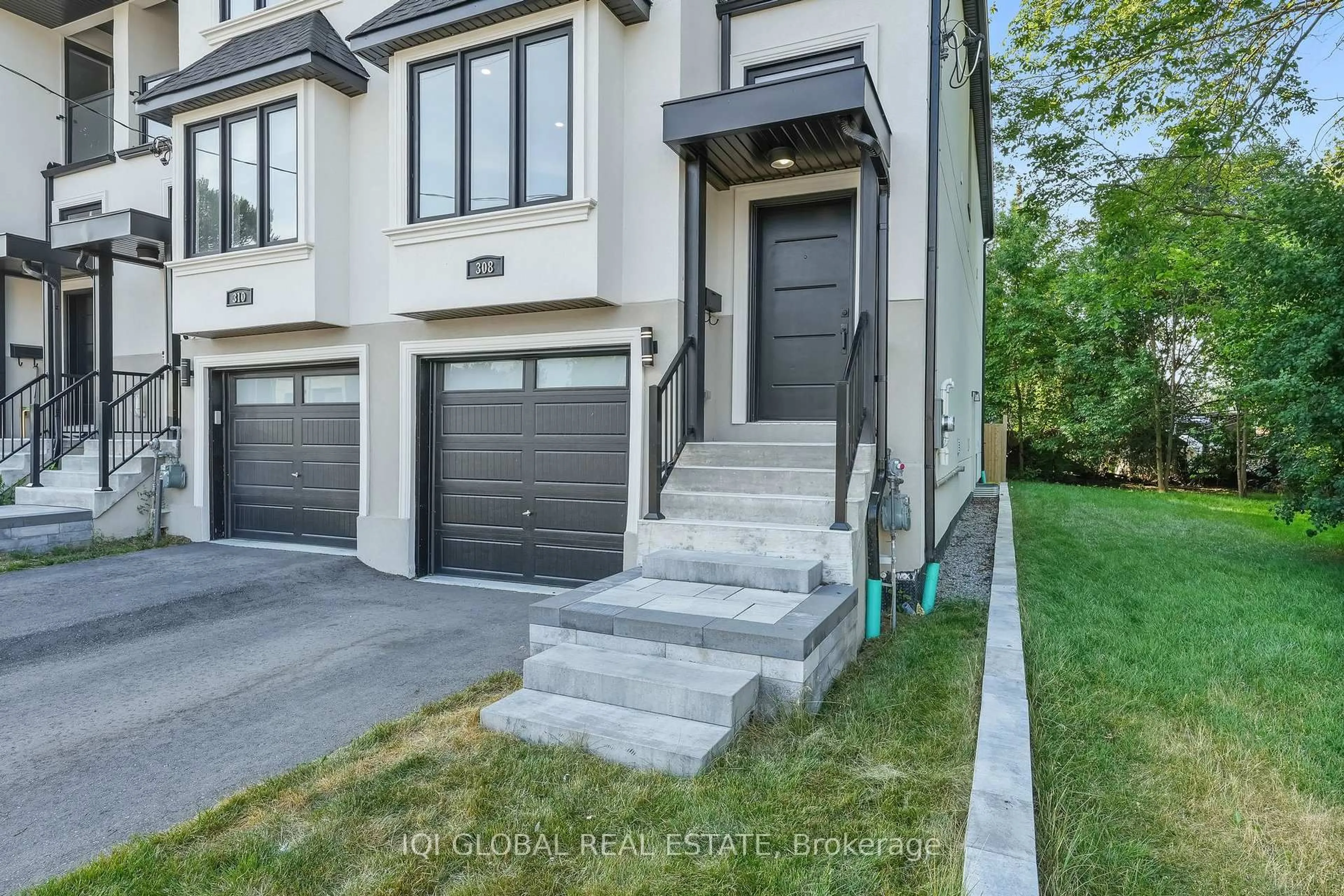 Unknown for 308 Anderson Ave, Oshawa Ontario L1J 2N7