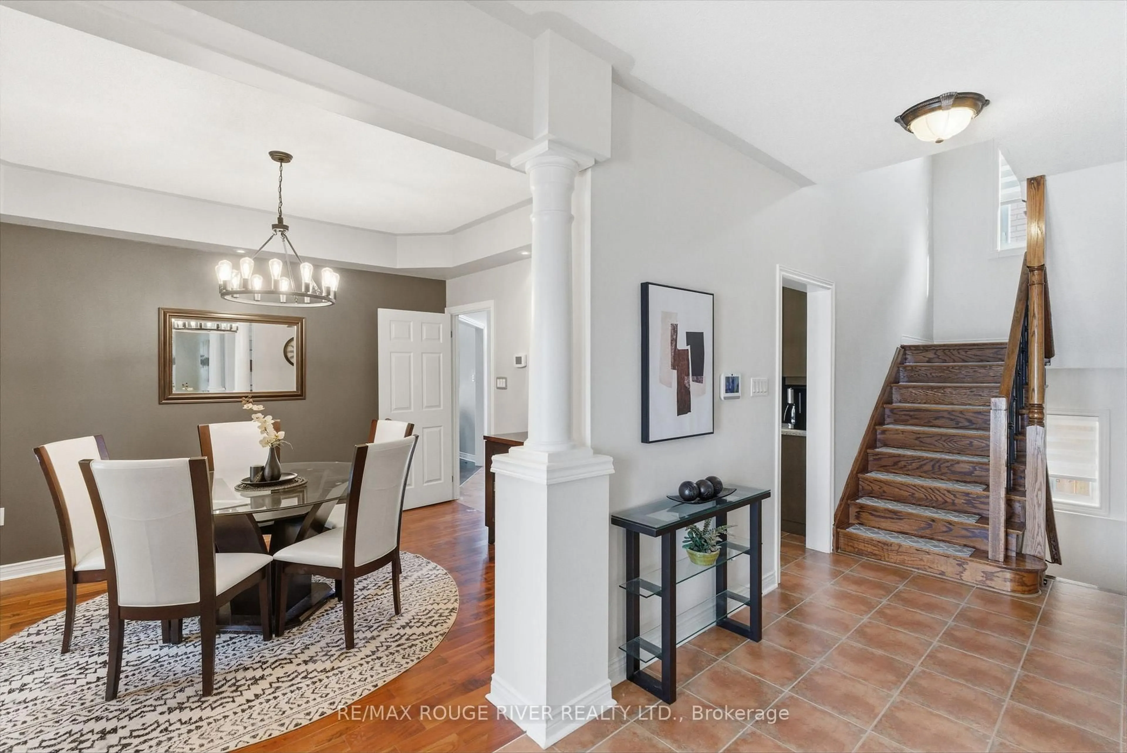 Unknown for 2 Hesham Dr, Whitby Ontario L1M 2J9