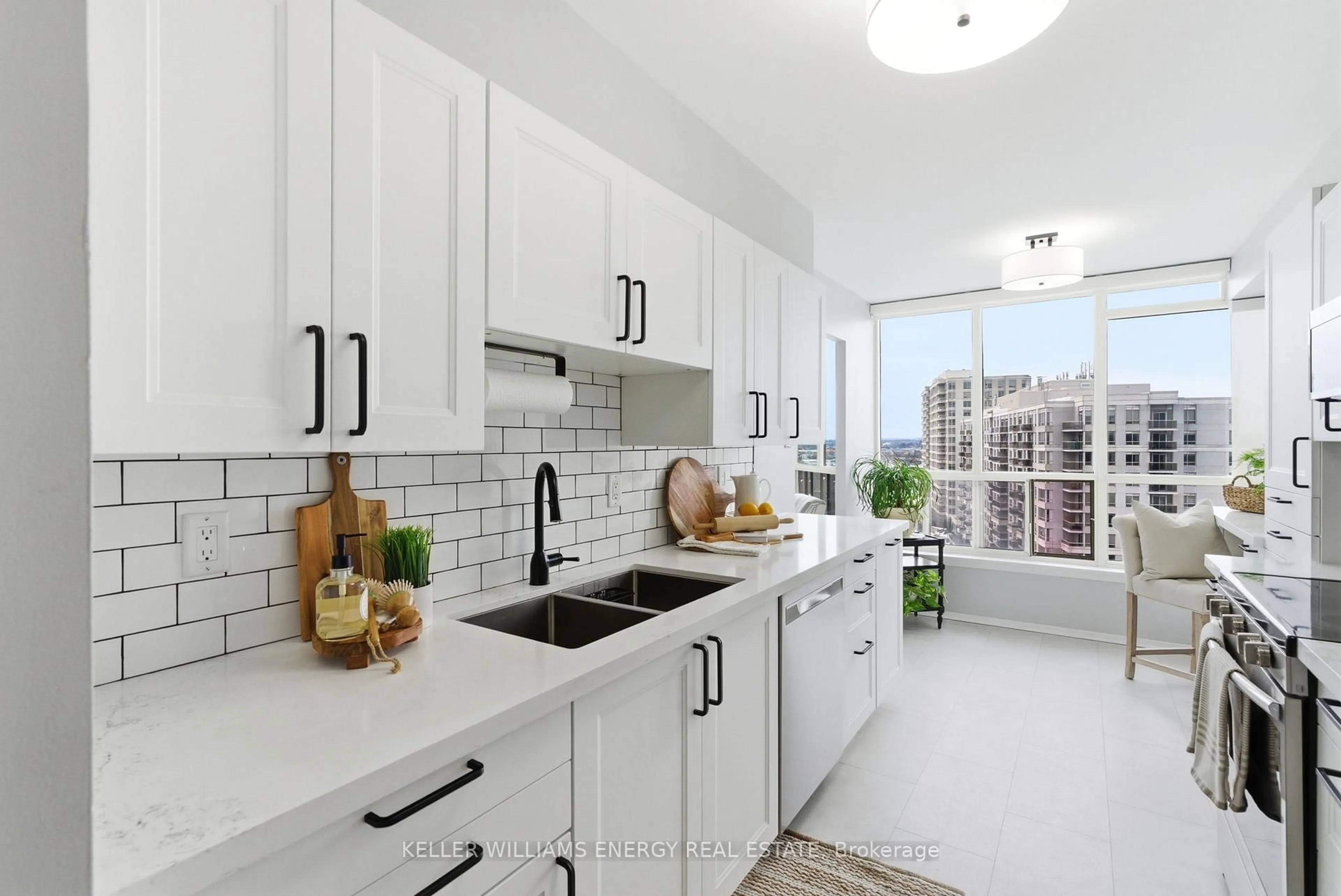 Unknown for 1890 Valley Farm Rd #1008, Pickering Ontario L1V 6B4