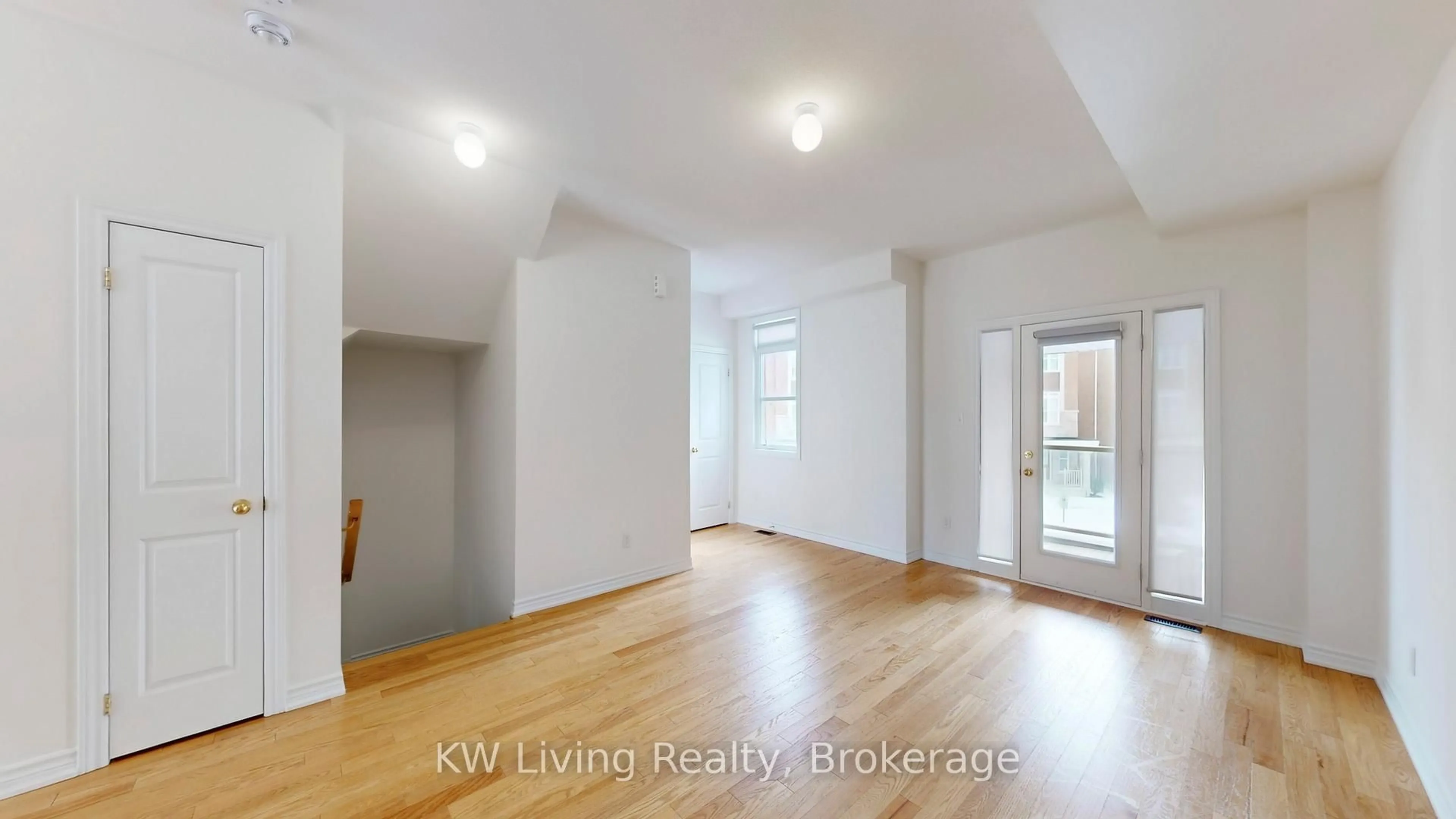 A pic of a room for 2540 William Jackson Dr #303, Pickering Ontario L1X 0E4