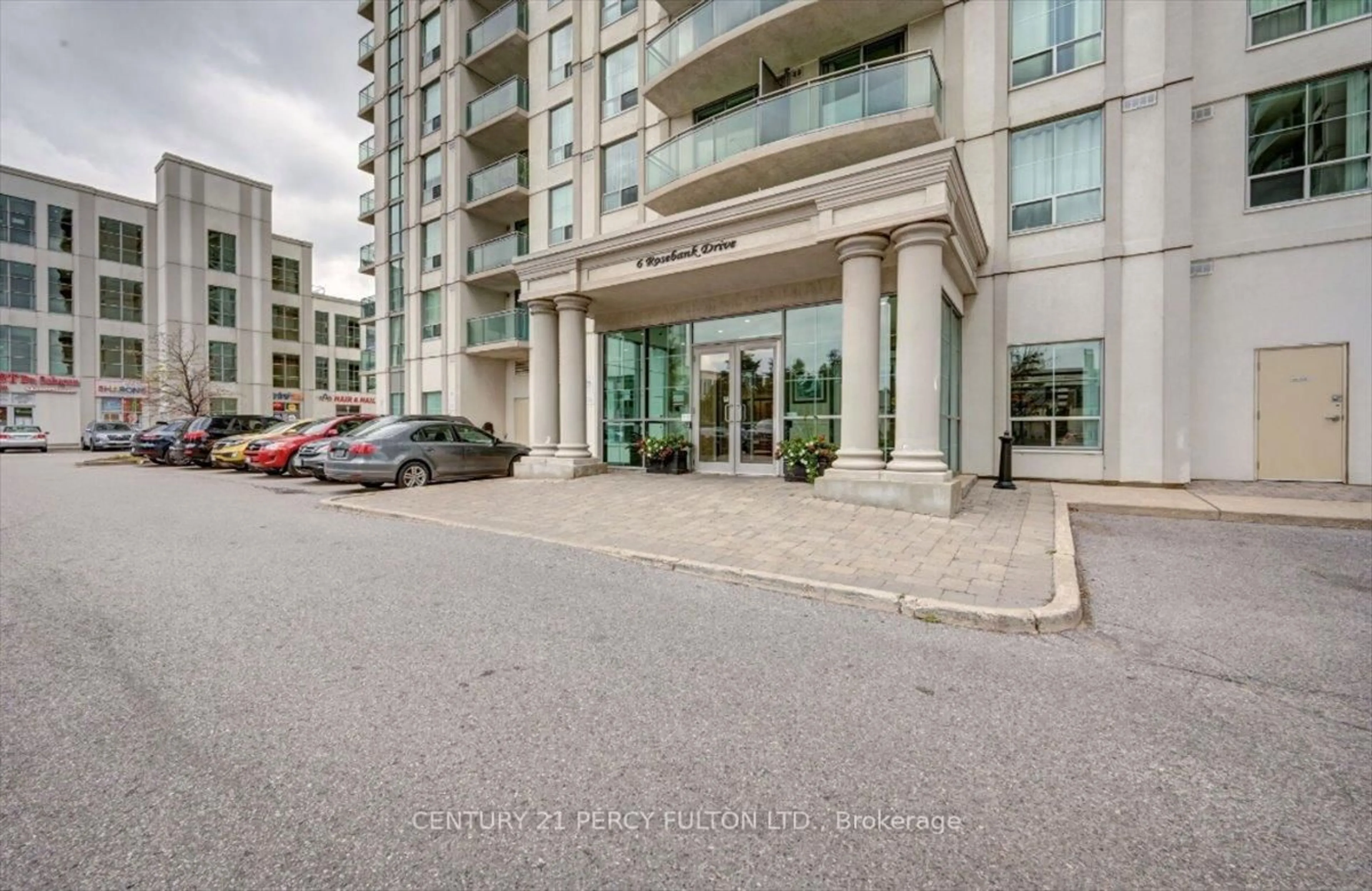 Indoor foyer for 6 Rosebank Dr #2C, Toronto Ontario M1B 0A1