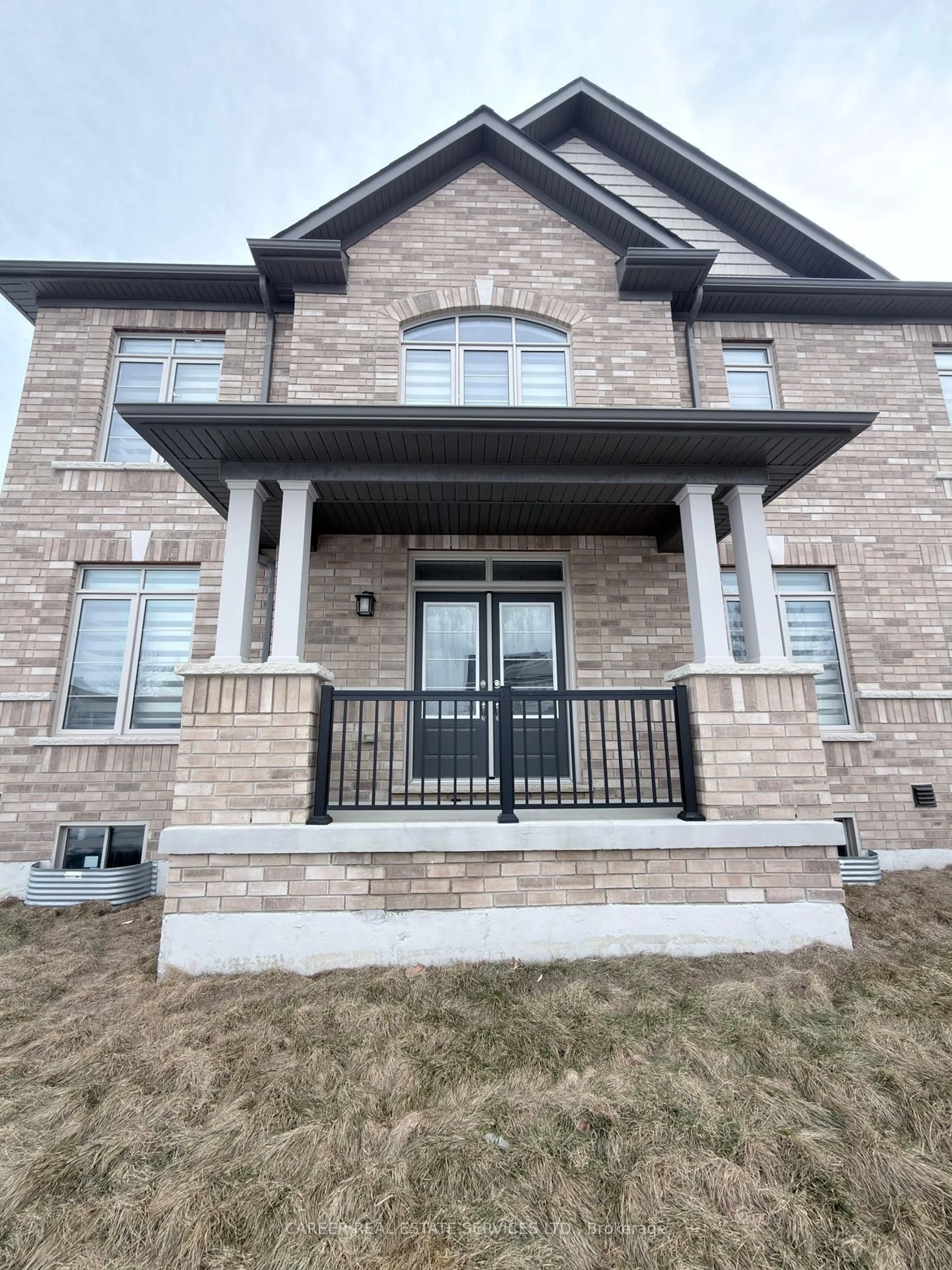 Home with brick exterior material, building for 1 Waterfront Cres, Whitby Ontario L1N 0M9