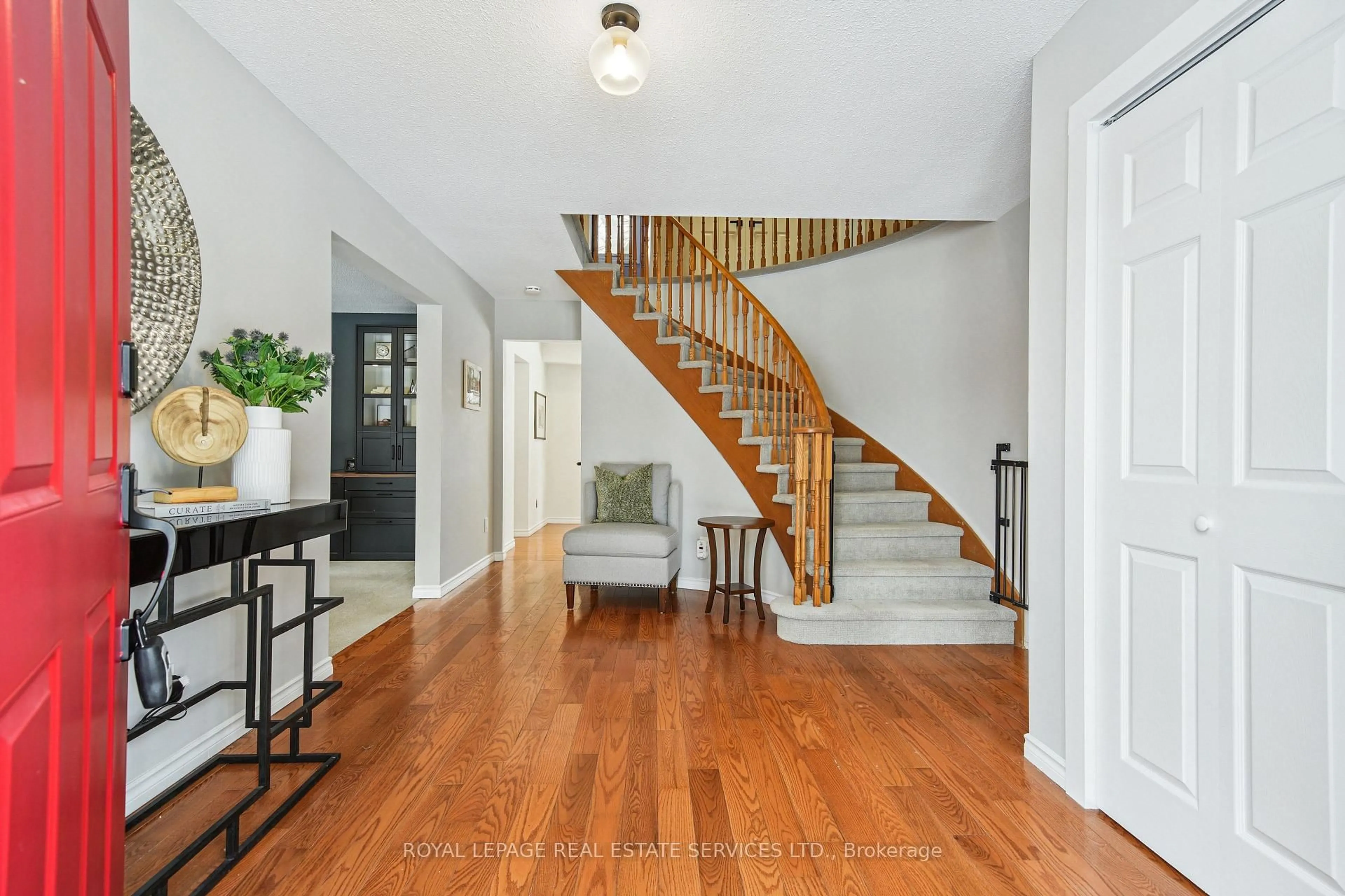 Indoor entryway for 40 Stonemanse Crt, Toronto Ontario M1G 3V3