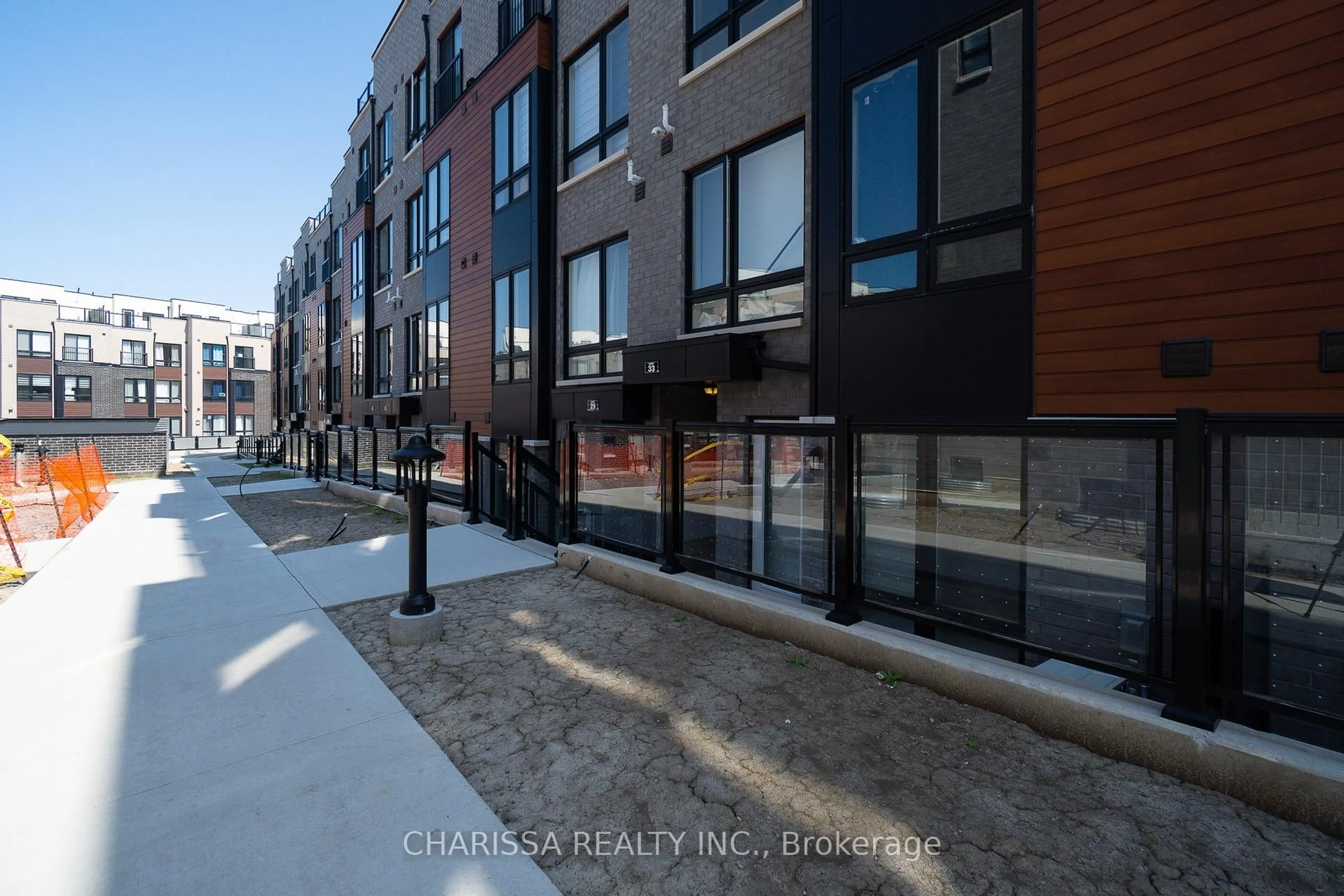 Unknown for 30 Liben Way #33, Toronto Ontario M1J 3Z4