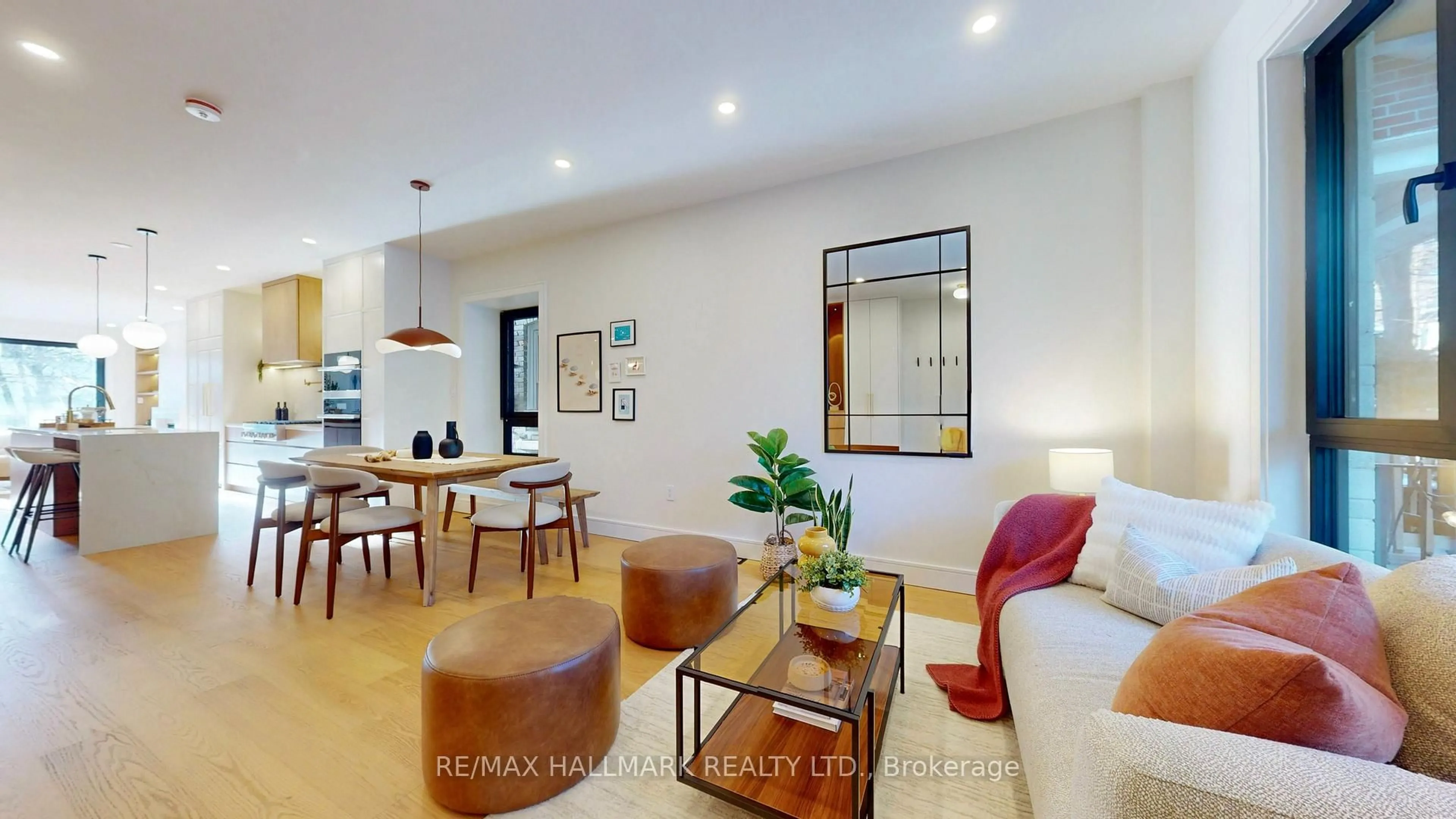 Living room with furniture, unknown for 290 Waverley Rd, Toronto Ontario M4L 3T6