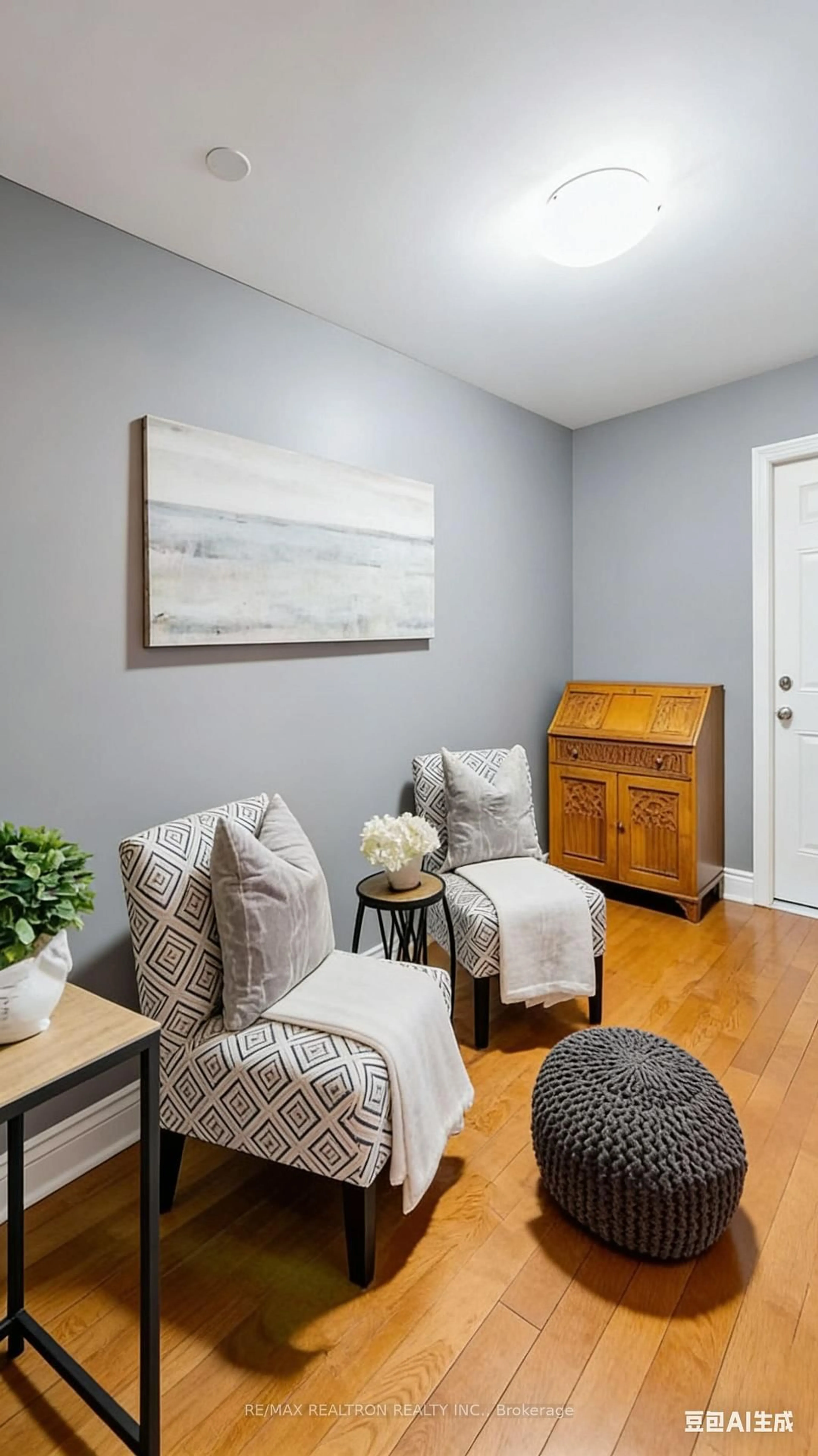 Living room with furniture, wood/laminate floor for 99 Hurd St, Oshawa Ontario L1H 7K4