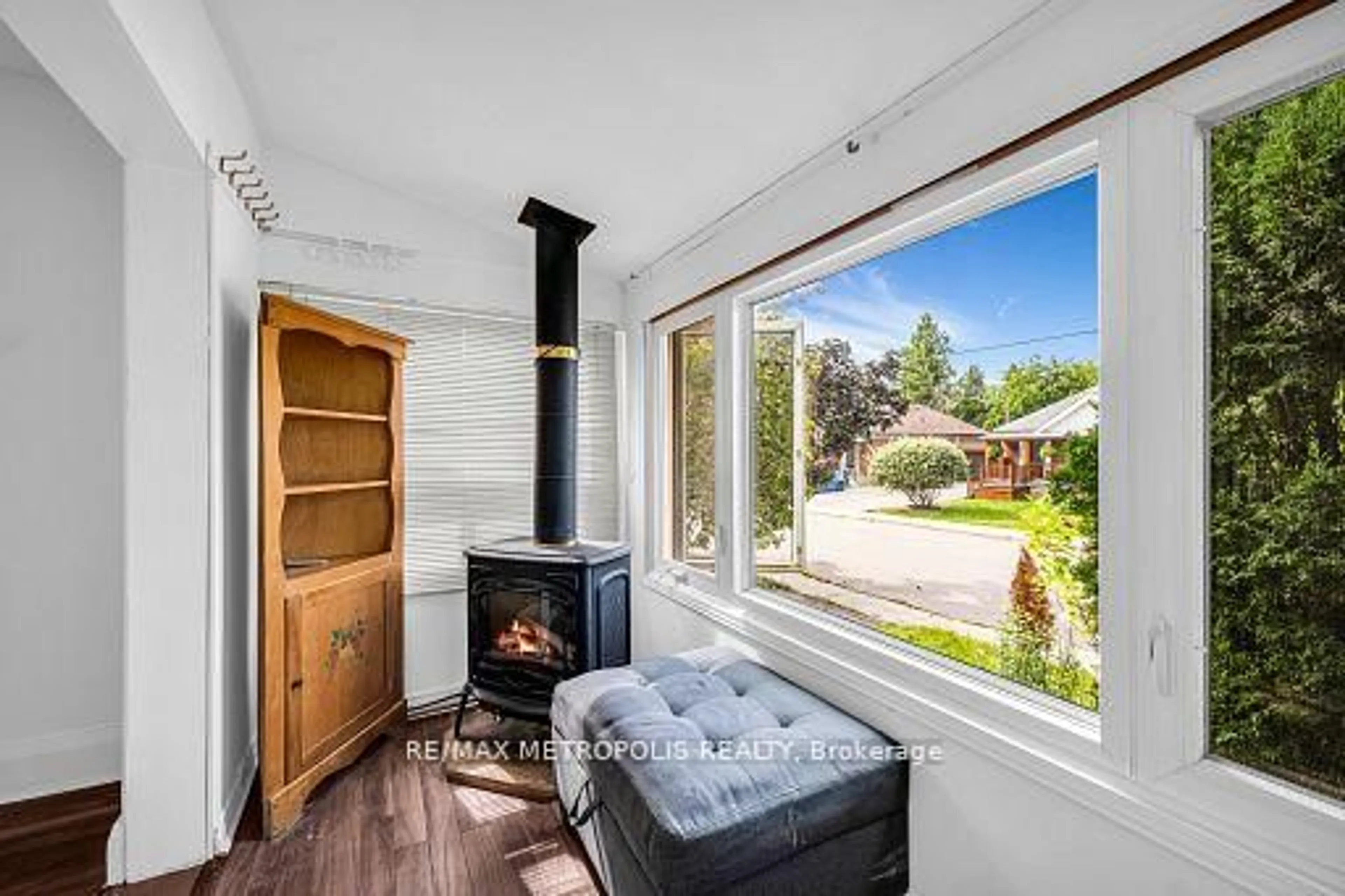 Unknown for 97 N Woodrow Blvd, Toronto Ontario M1K 1W7