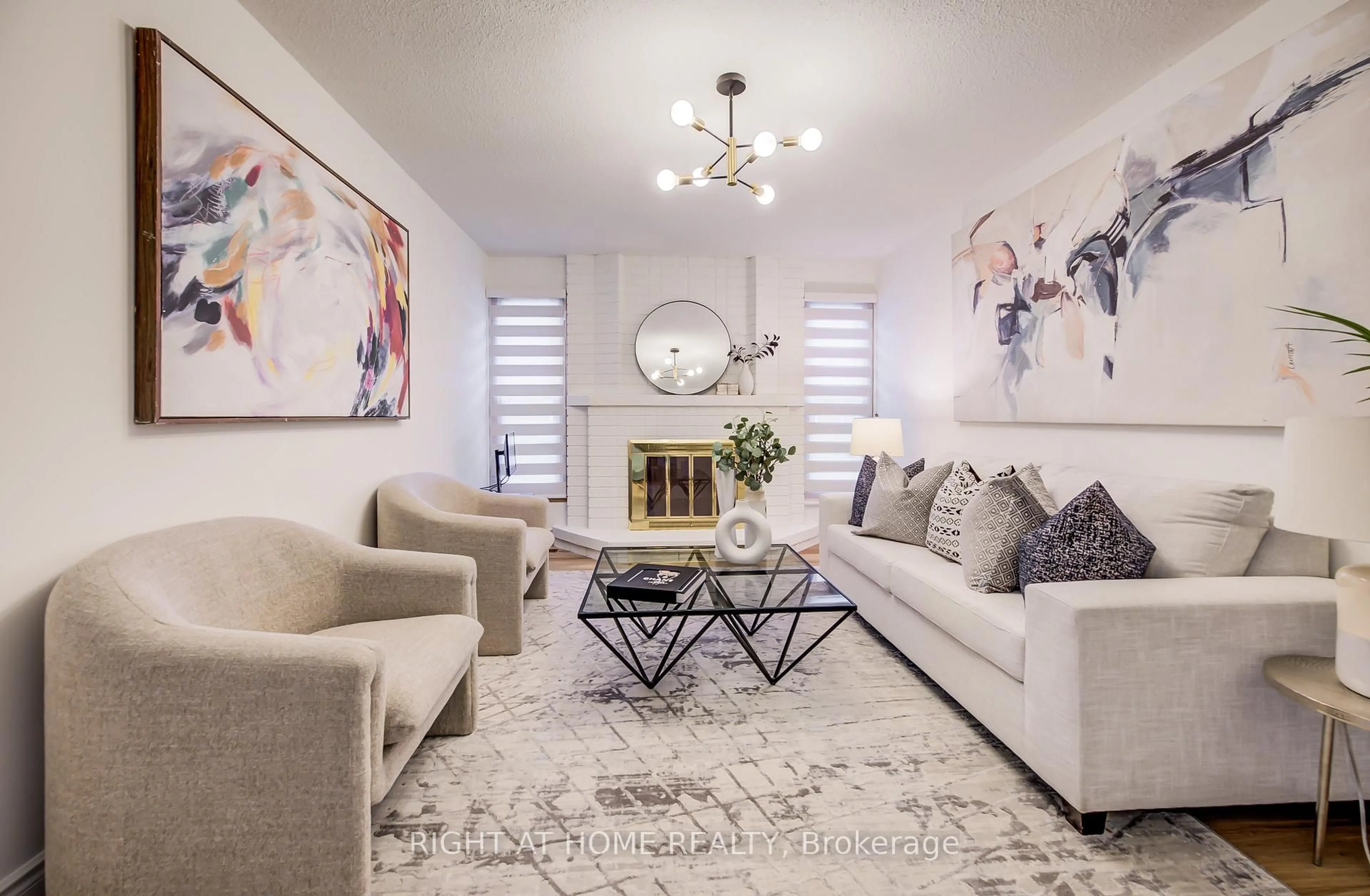 Living room with furniture, unknown for 51 Burnt Bark Dr, Toronto Ontario M1V 3J6