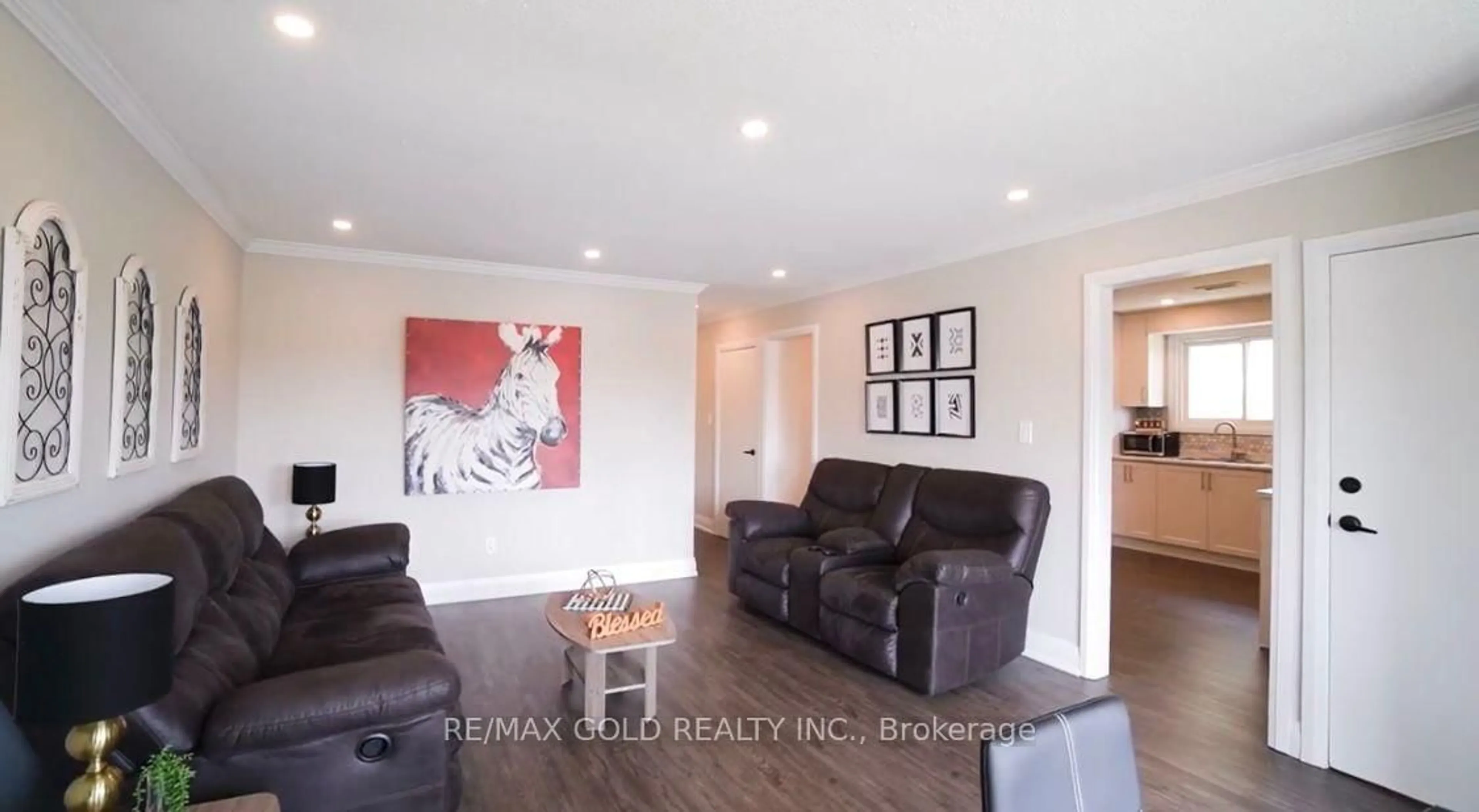 Living room with furniture, unknown for 580 Gibb St, Oshawa Ontario L1J 1Z5