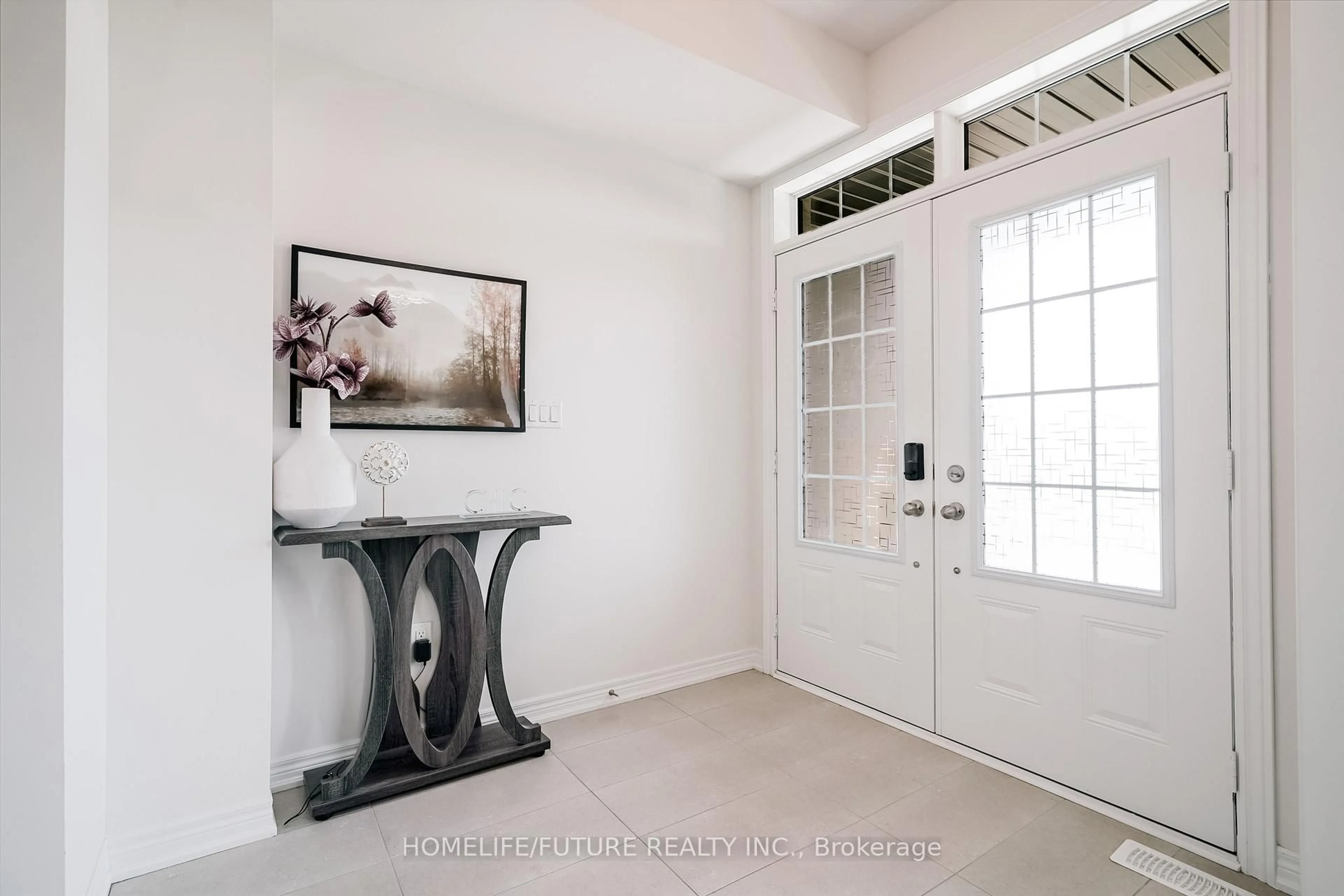 Indoor entryway for 2626 Delphinium Tr, Pickering Ontario L1X 0N2