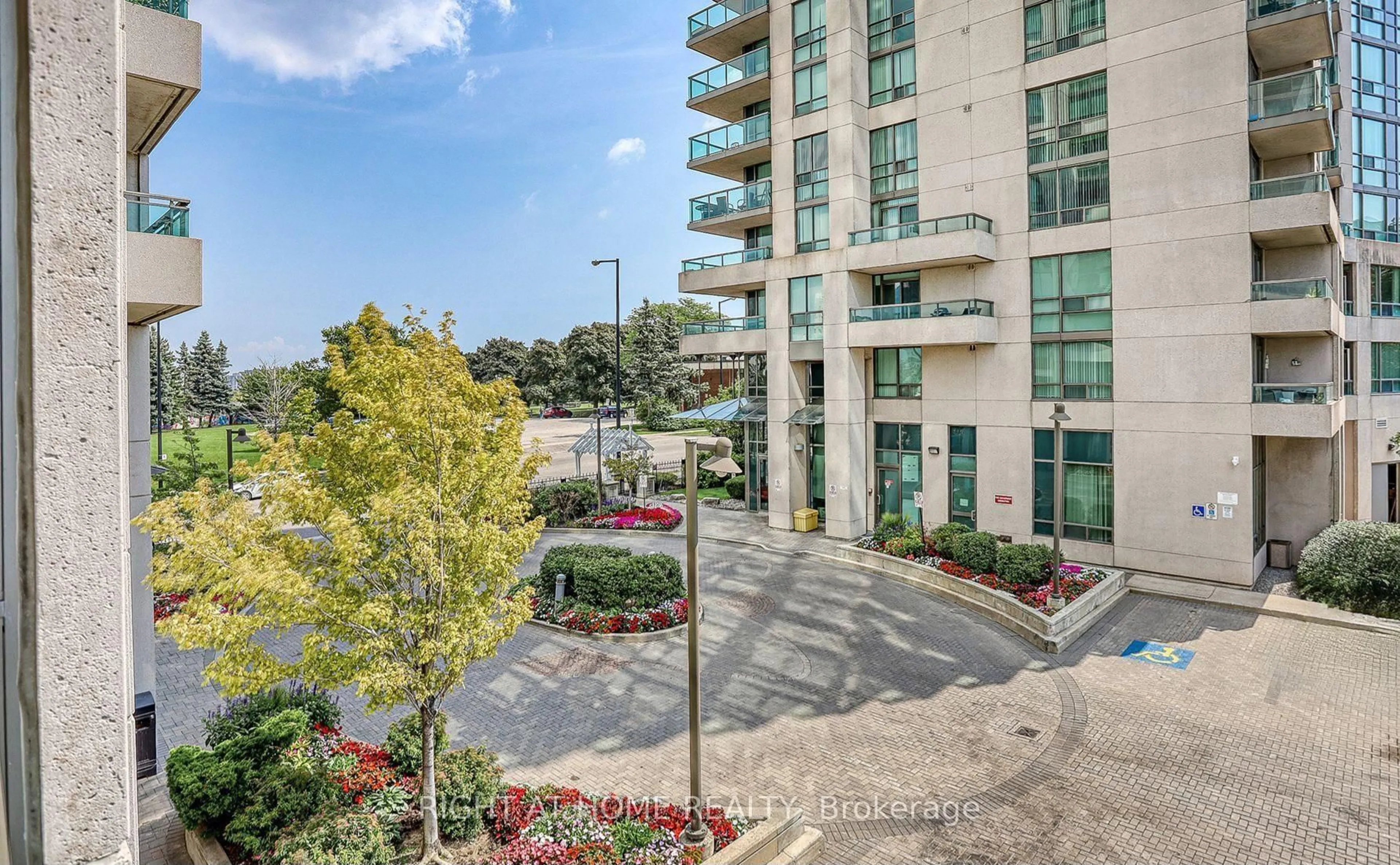 A pic from outside/outdoor area/front of a property/back of a property/a pic from drone, city buildings view from balcony for 88 Grangeway Ave #209, Toronto Ontario M1H 0A2