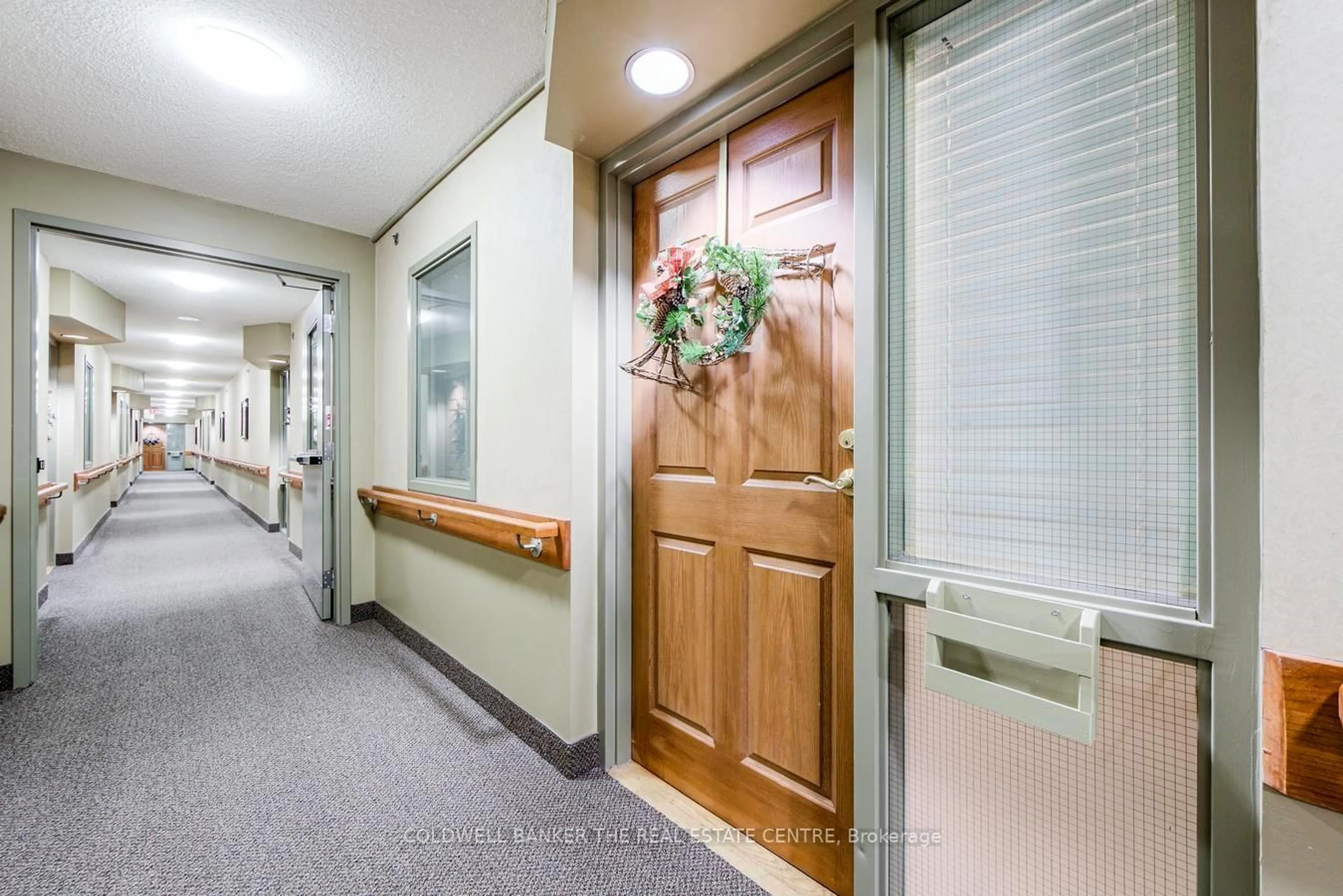 Indoor foyer for 115 Bonis Ave #510, Toronto Ontario M1T 3S4