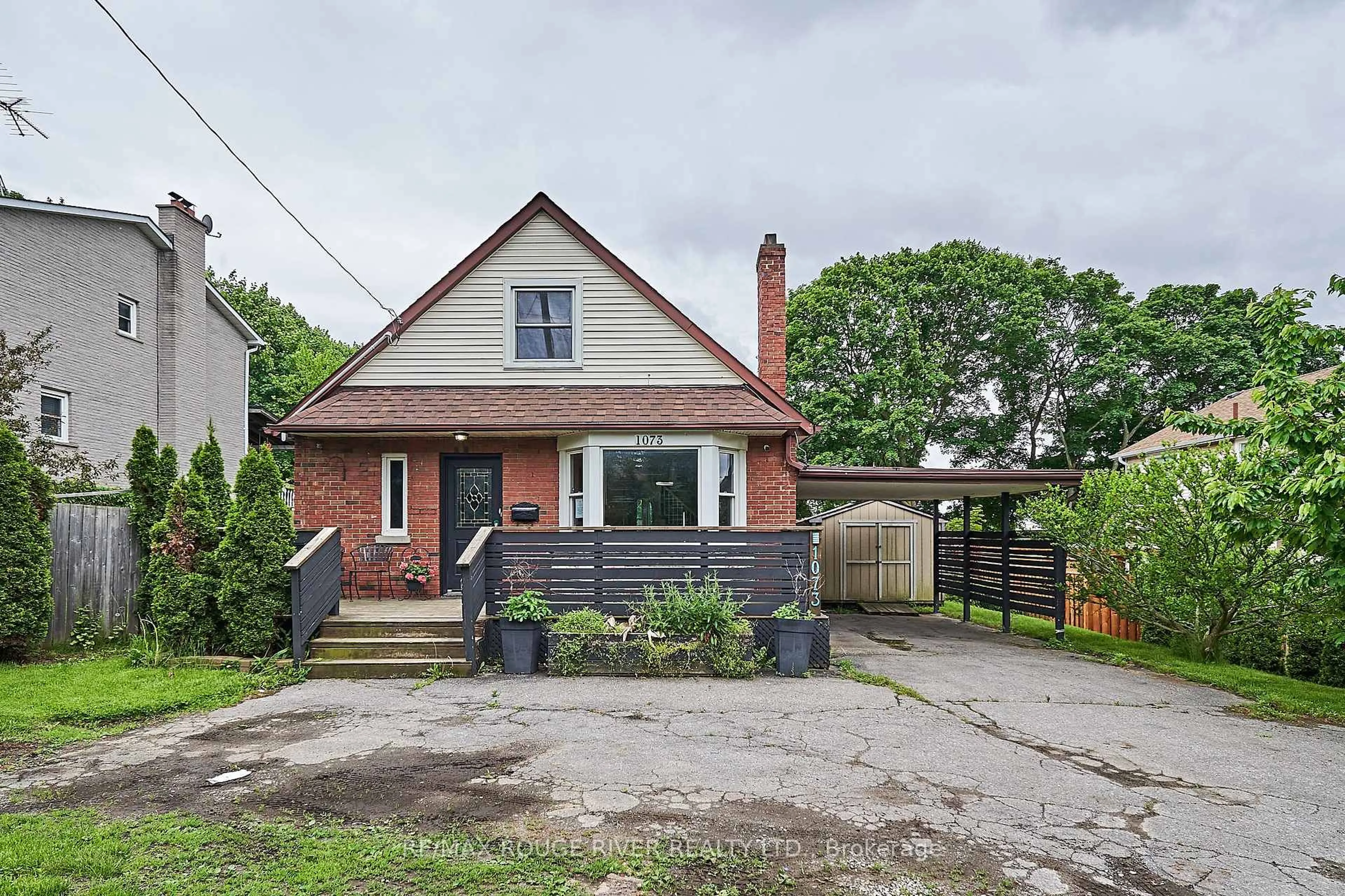 Home with brick exterior material, street for 1073 King St, Oshawa Ontario L1H 1H6