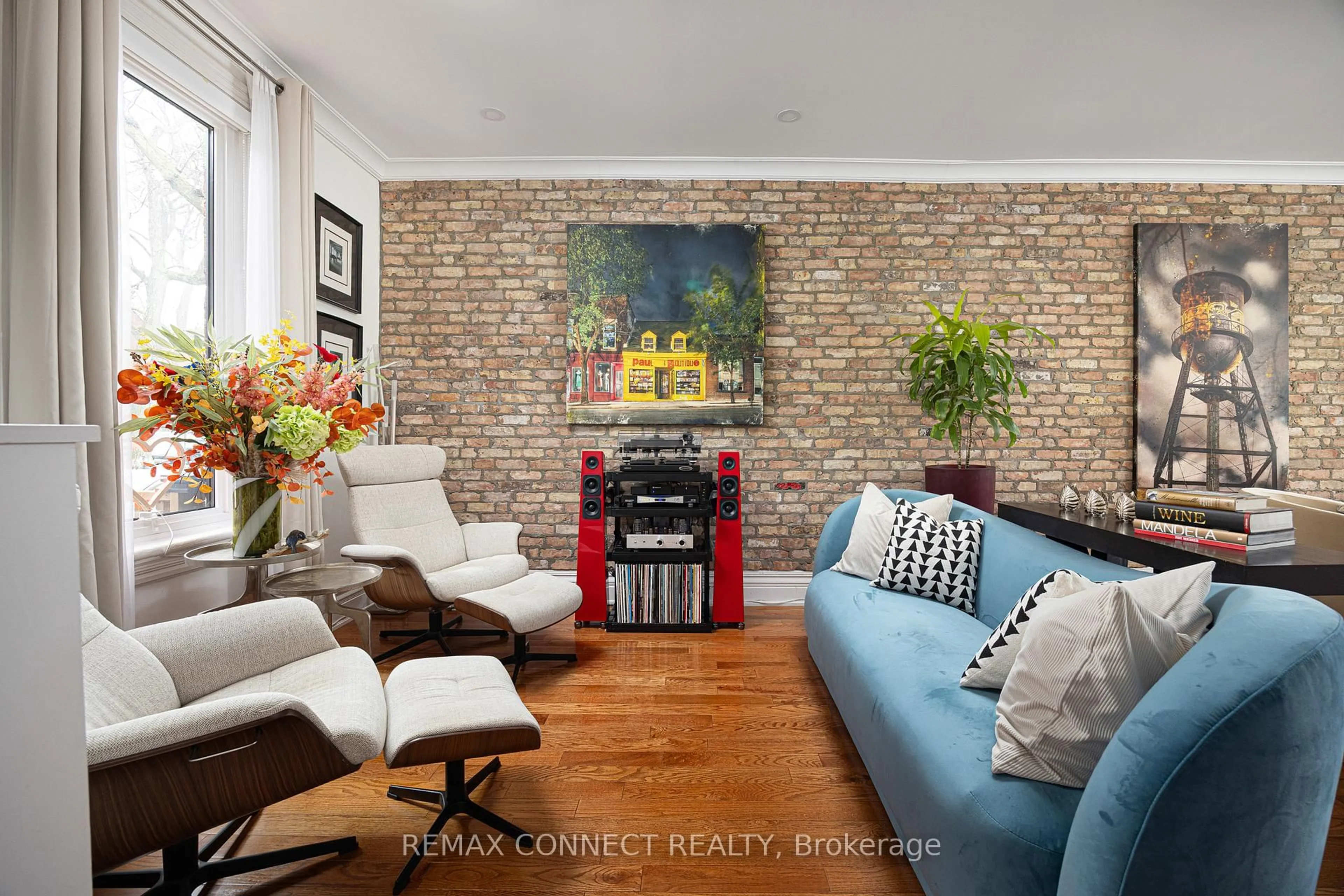 Living room with furniture, unknown for 229 Boulton Ave, Toronto Ontario M4M 2J8