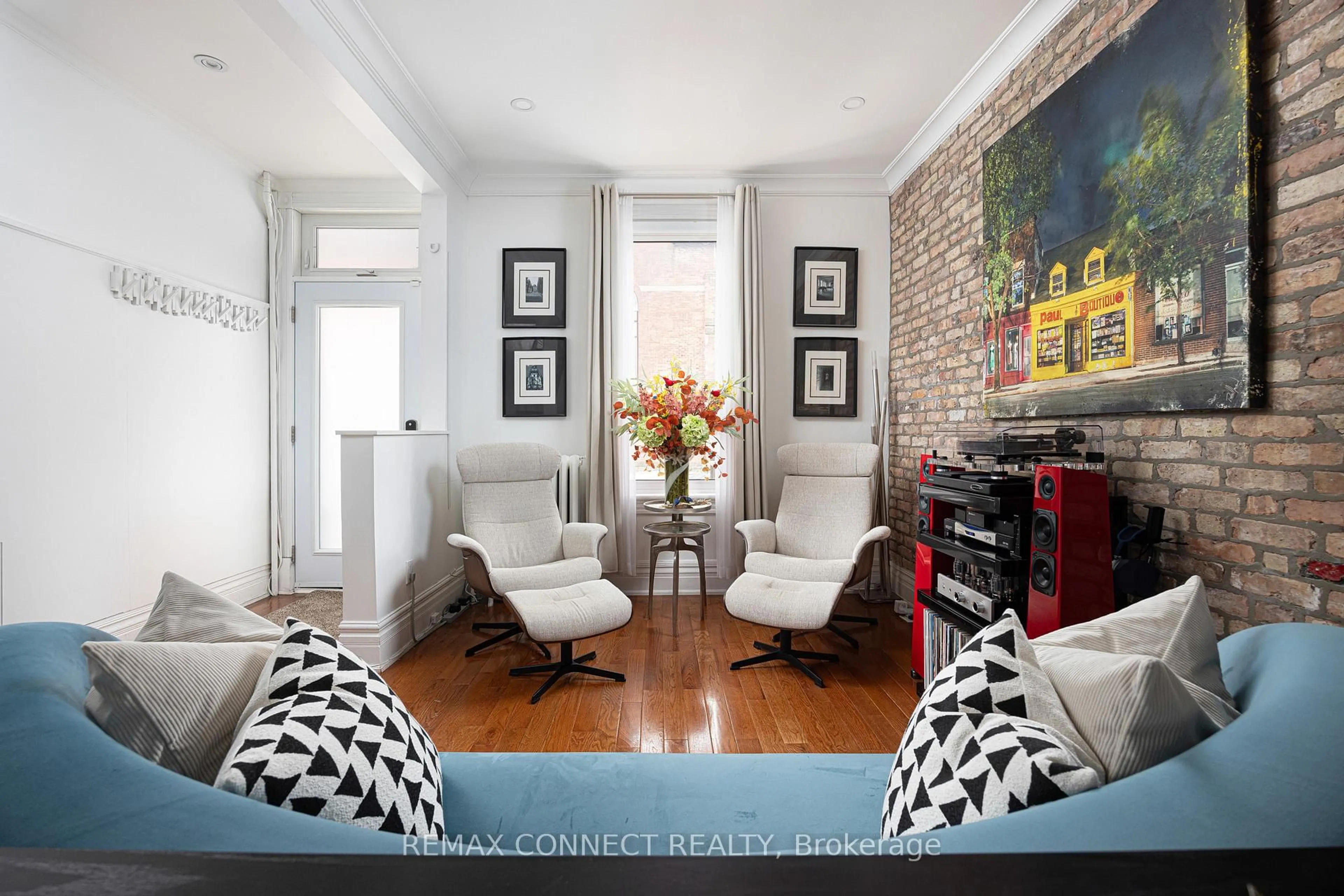 Living room with furniture, unknown for 229 Boulton Ave, Toronto Ontario M4M 2J8