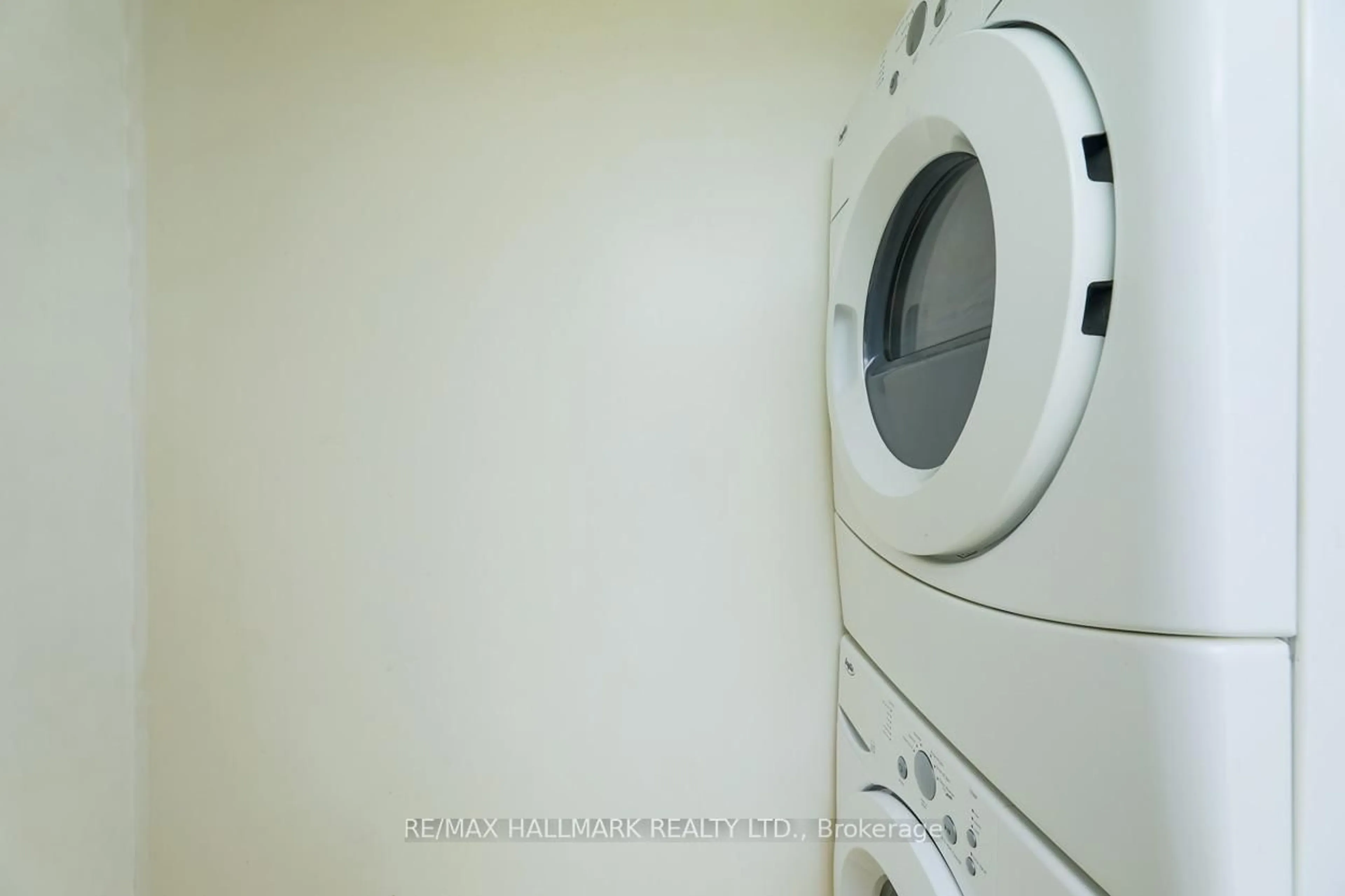 Laundry room for 3 Greystone Walk Dr #525, Toronto Ontario M1K 5J4