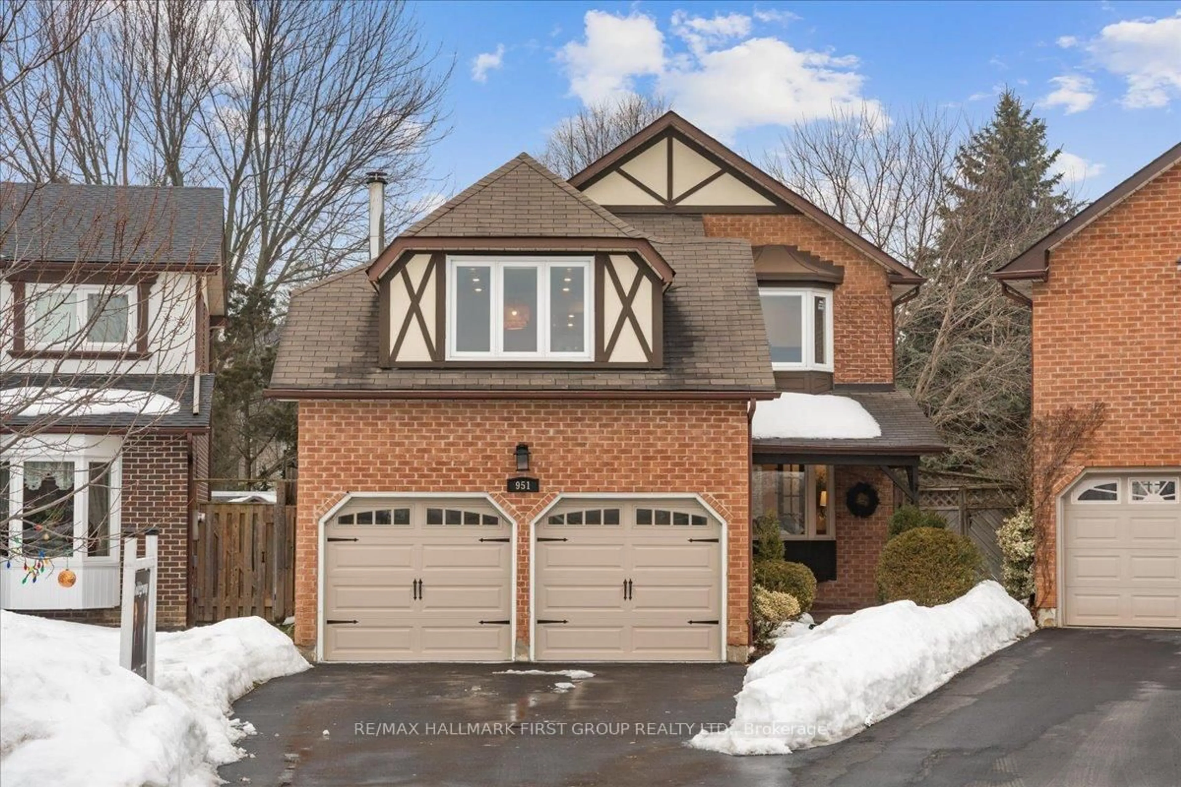 Home with brick exterior material, street for 951 Gablehurst Cres, Pickering Ontario L1V 5G6