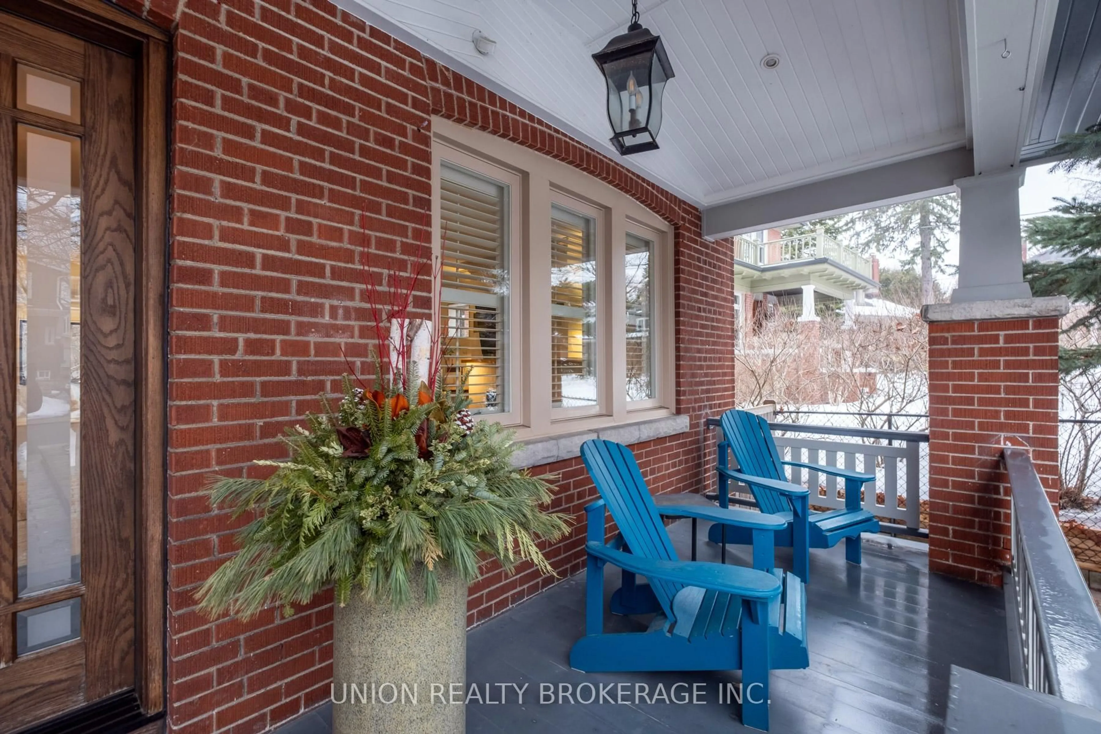 Patio, street for 10 Hollywood Cres, Toronto Ontario M4L 2K5