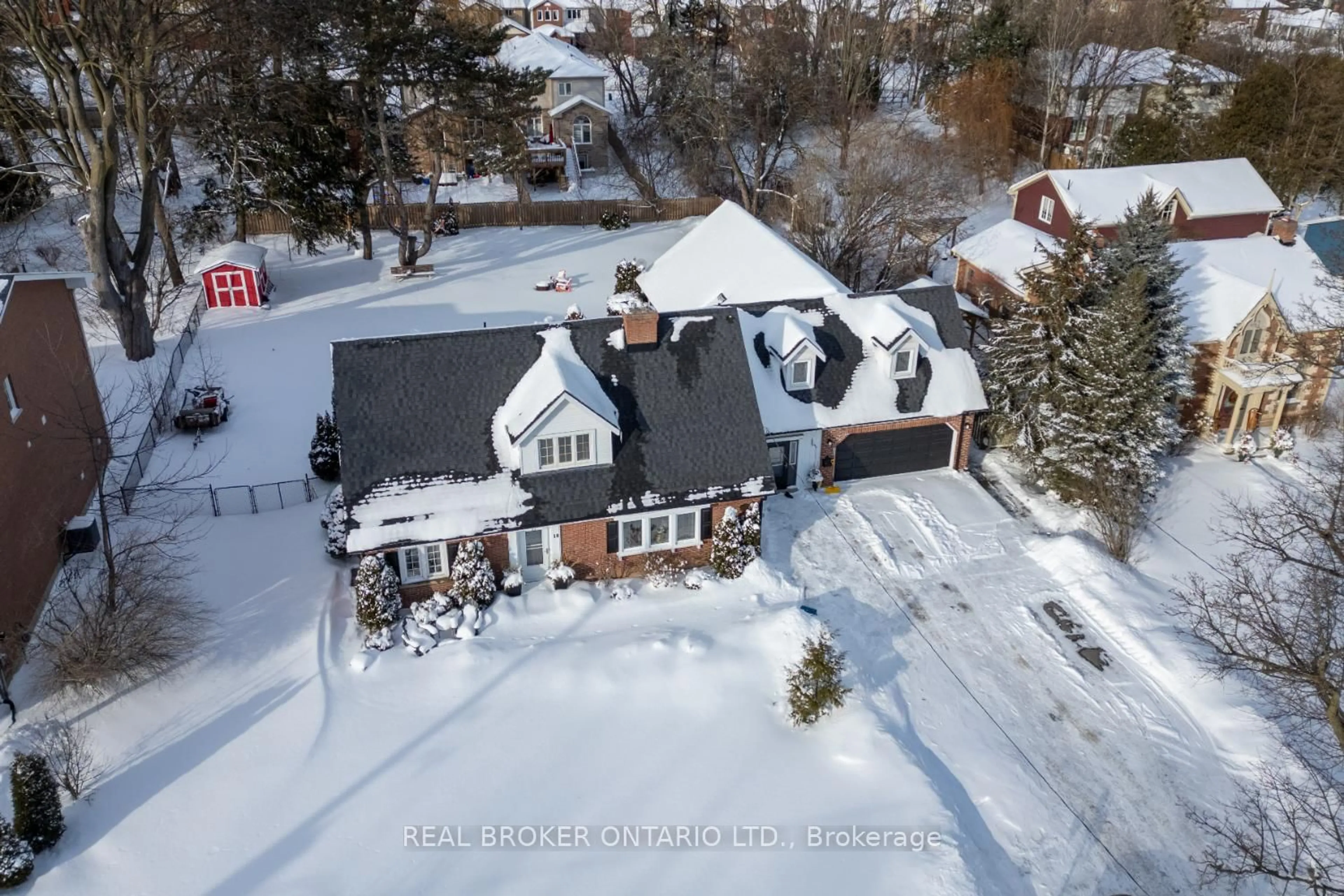 A pic from outside/outdoor area/front of a property/back of a property/a pic from drone, street for 18 Concession St, Clarington Ontario L1C 1Y5