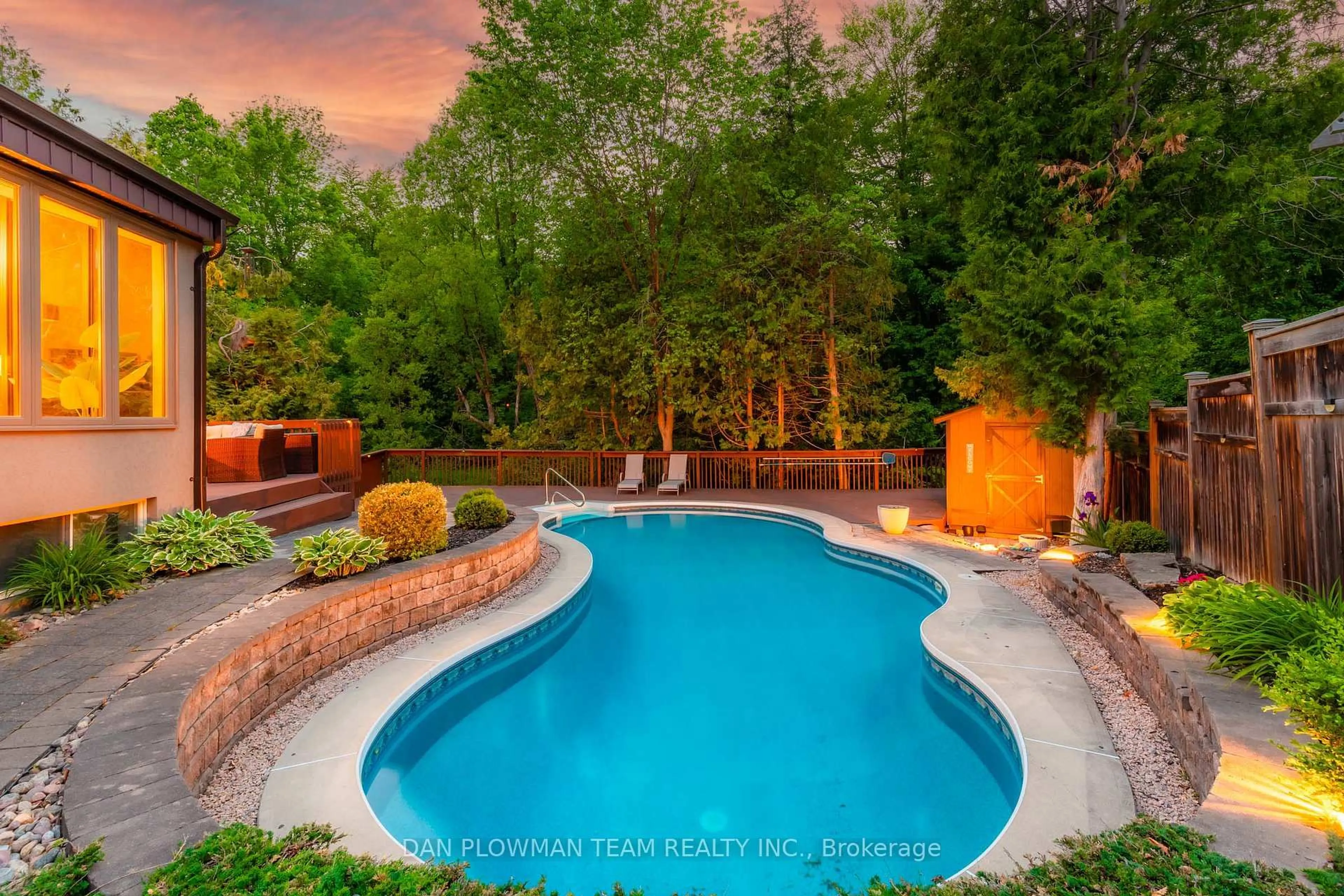 Pool for 1014 Tiffany Circ, Oshawa Ontario L1G 7S1