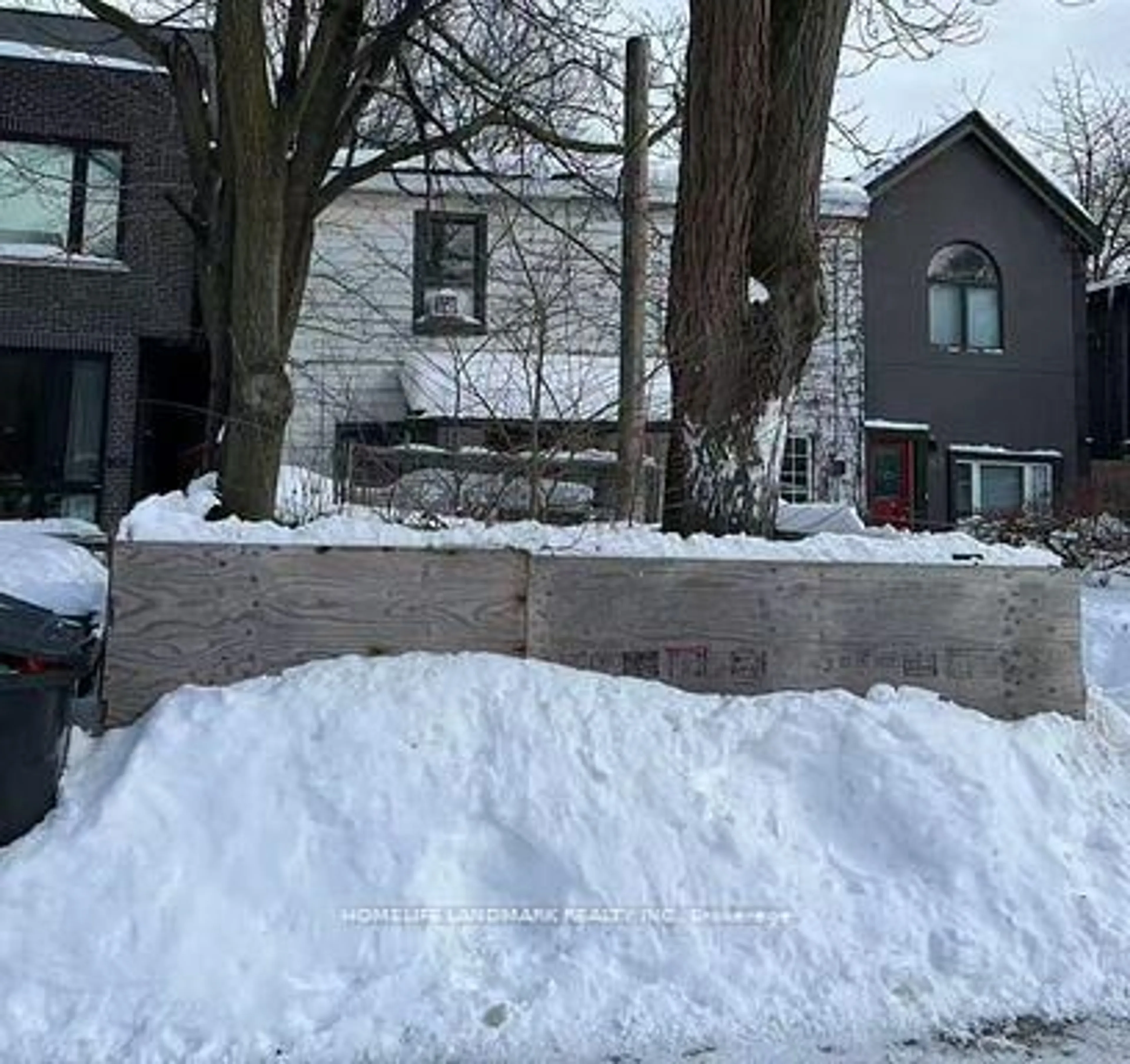 Unknown for 167 Booth Ave, Toronto Ontario M4M 2M5