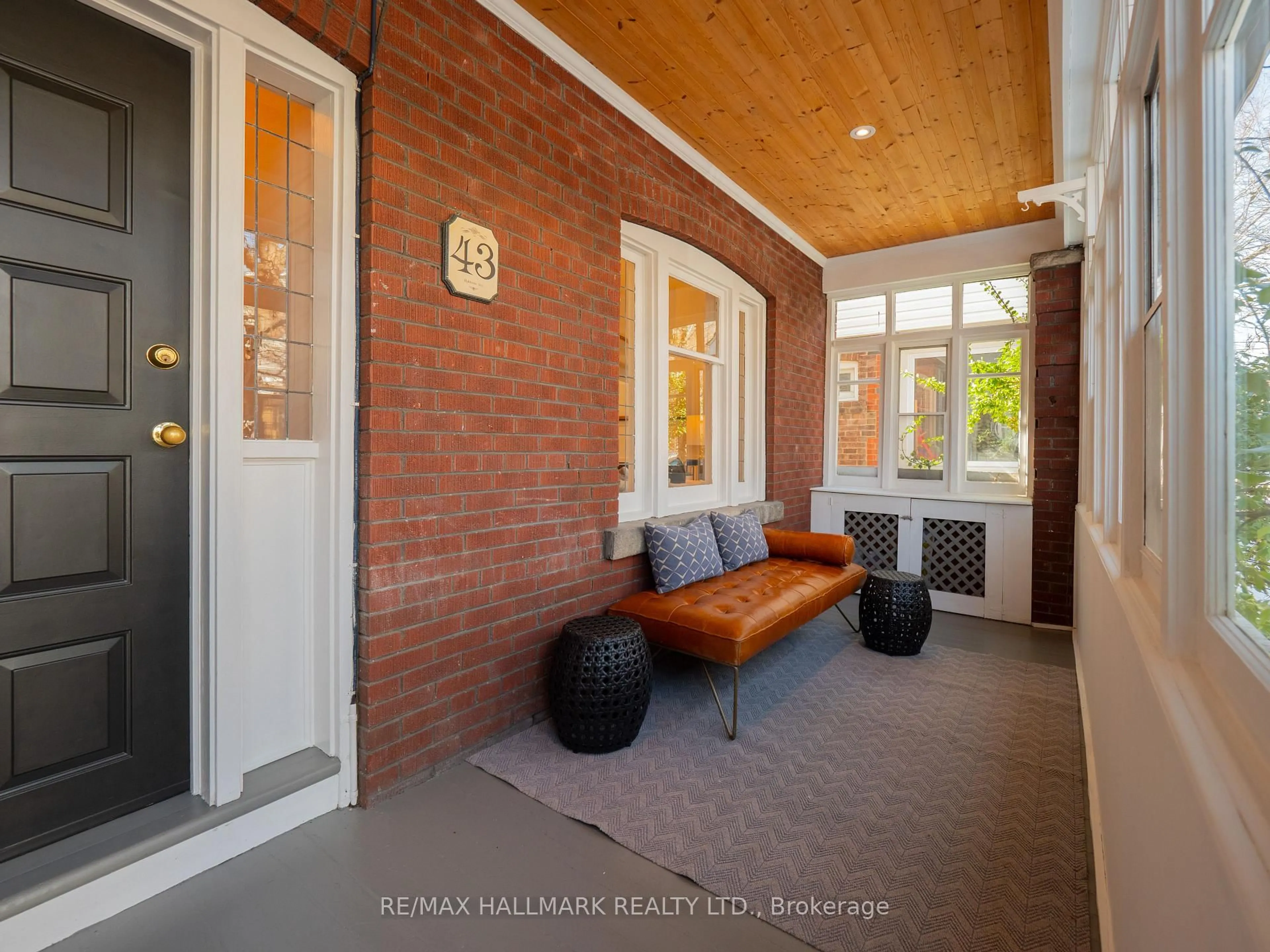 Unknown for 43 Robbins Ave, Toronto Ontario M4L 1X1