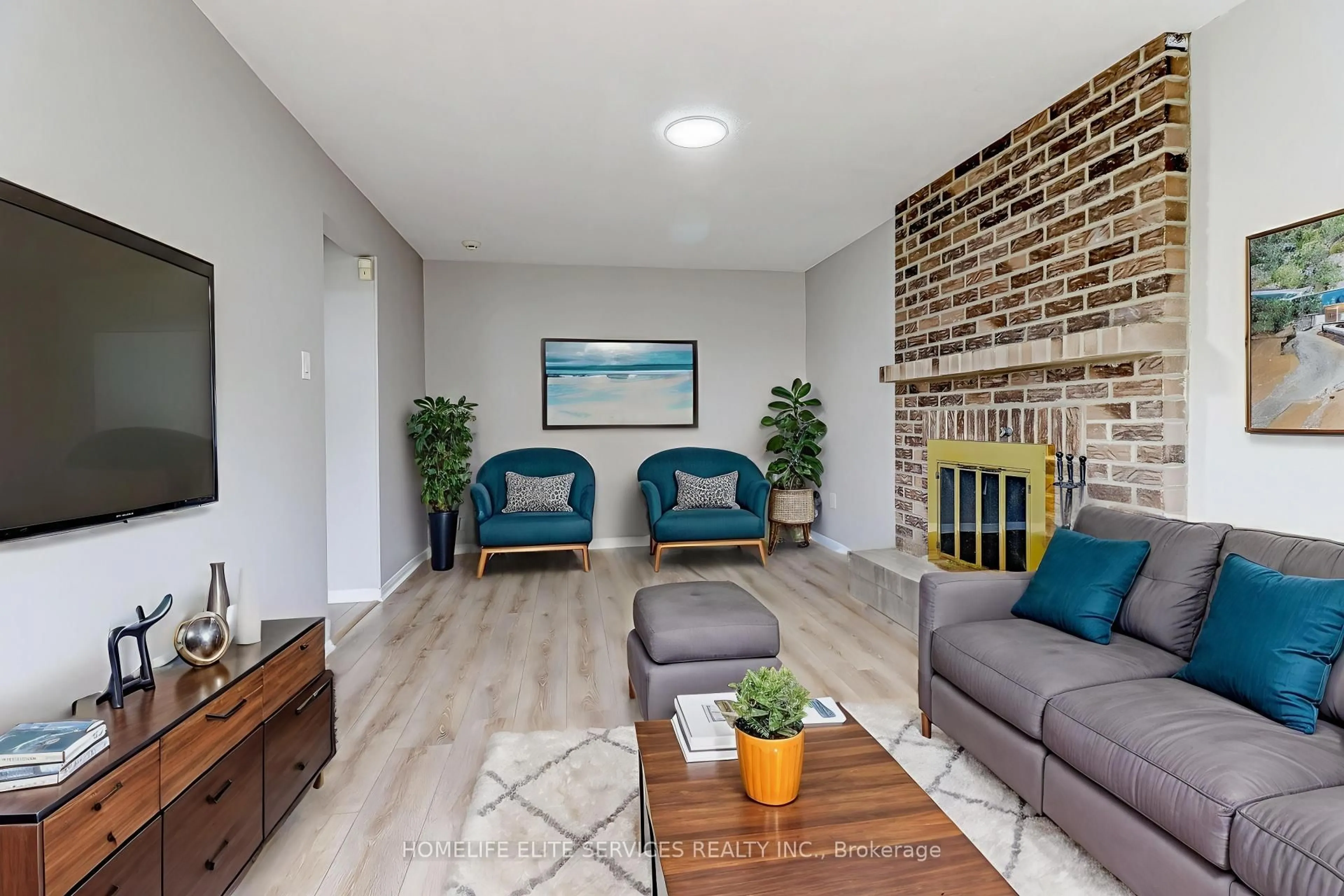 Living room with furniture, unknown for 1938 Glengrove Rd, Pickering Ontario L1V 1X2