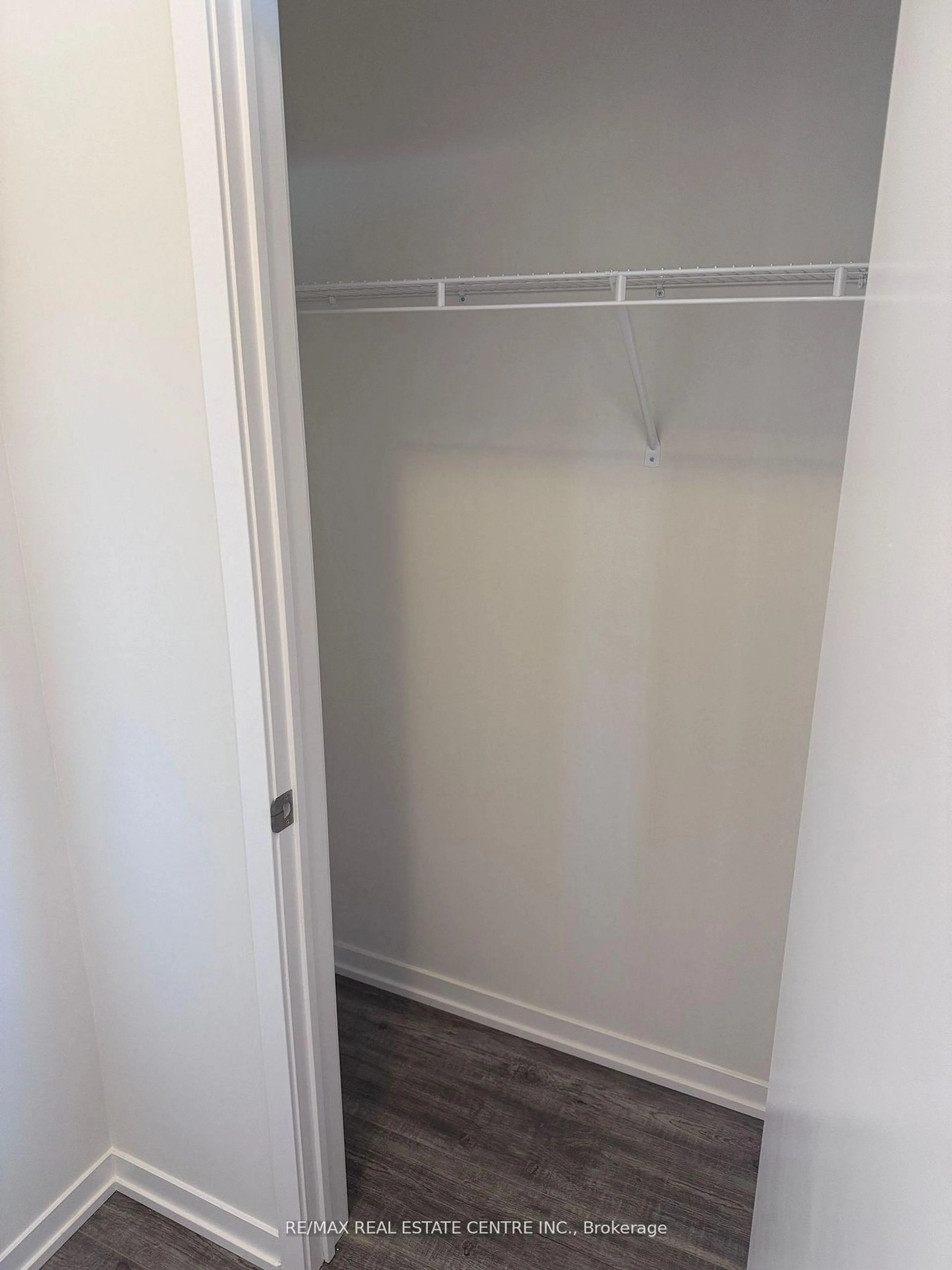 A pic of a room for 2096 Cayenne St, Oshawa Ontario L1L 0W5