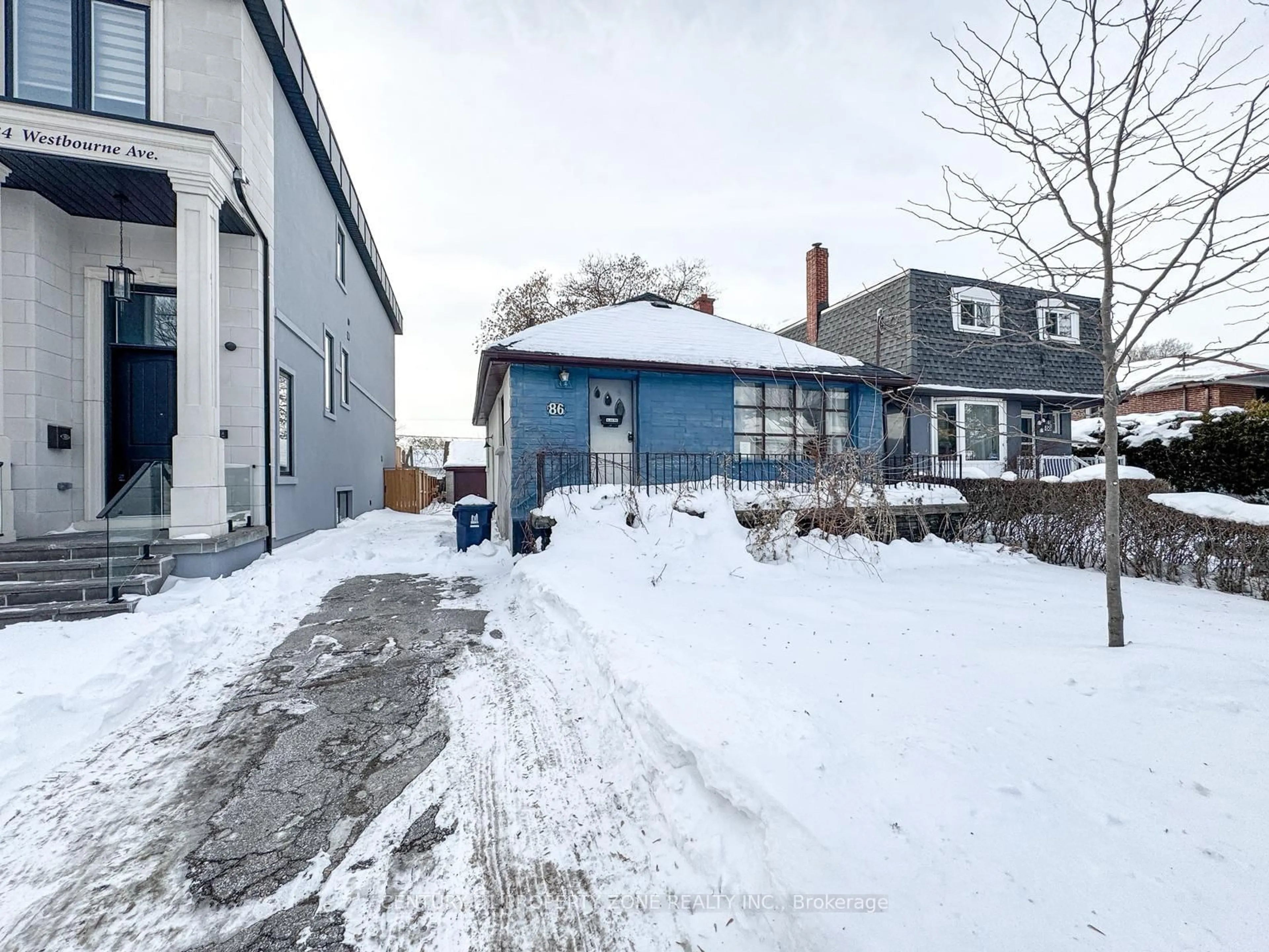 A pic from outside/outdoor area/front of a property/back of a property/a pic from drone, street for 86 Westbourne Ave, Toronto Ontario M1L 2Y5
