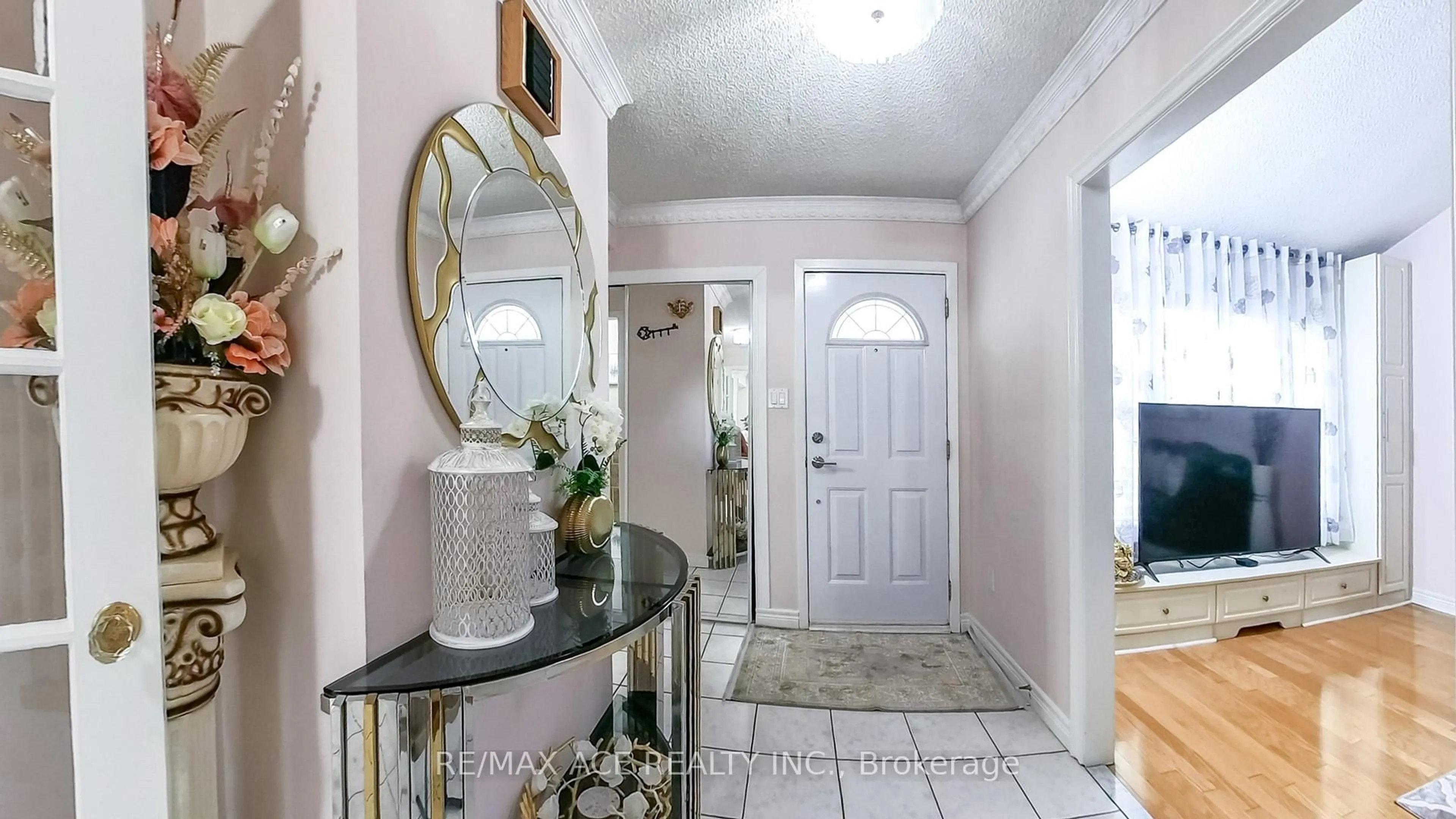 Indoor entryway for 15 Brennan Rd, Ajax Ontario L1T 2G1