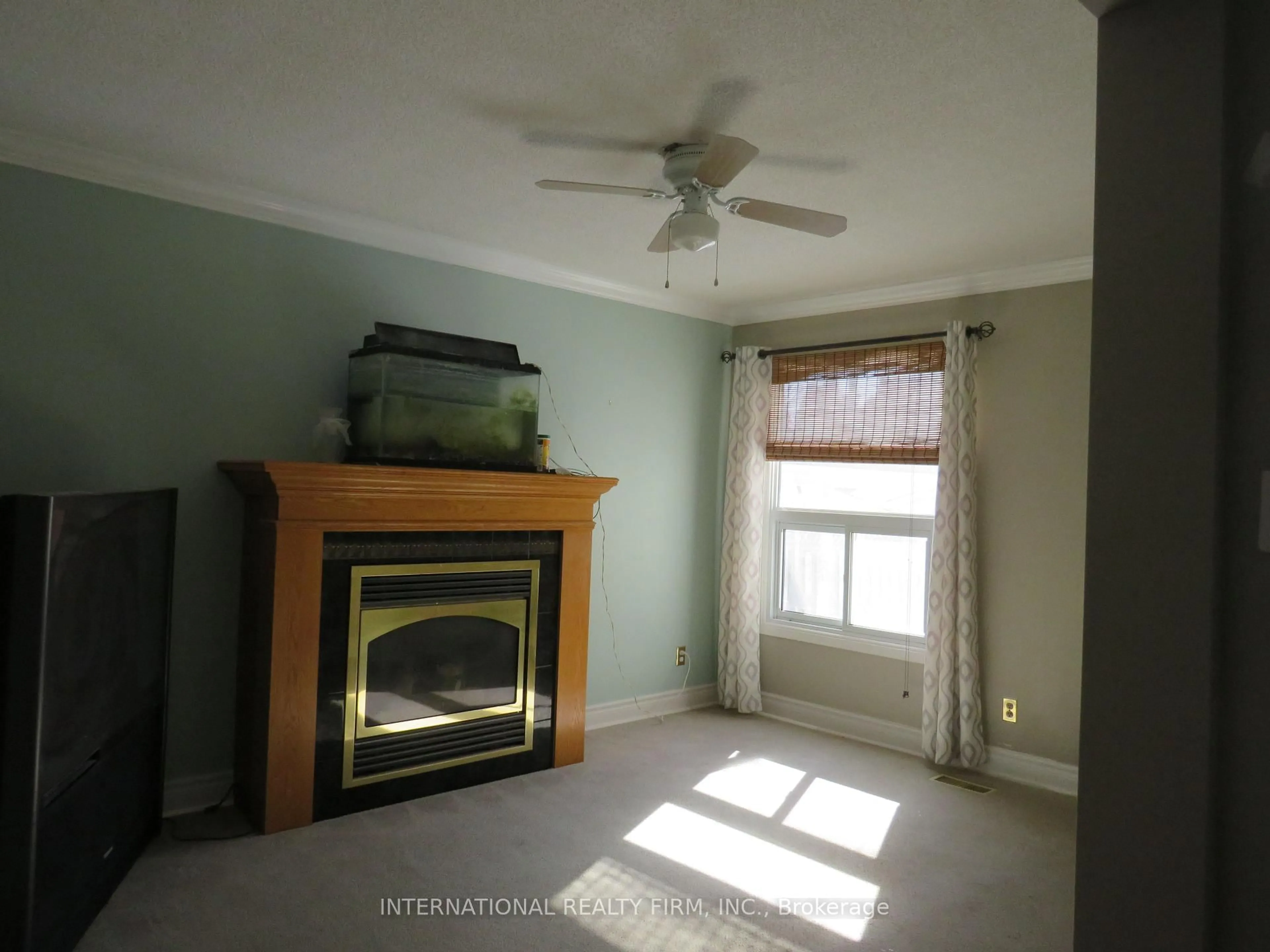 A pic of a room for 824 Crowells St, Oshawa Ontario L1K 1X3