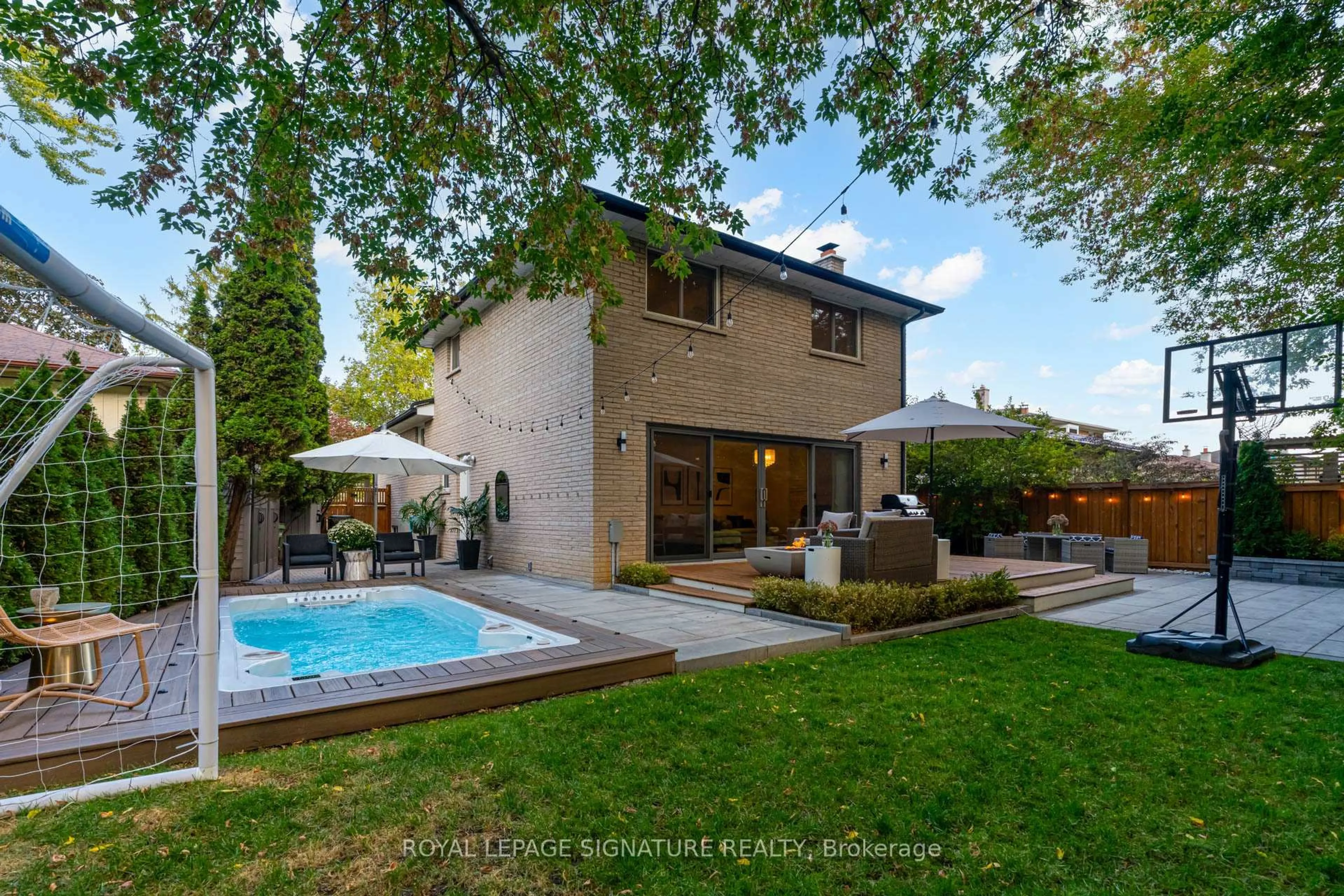 Unknown for 28 Tivoli Crt, Toronto Ontario M1E 2A4