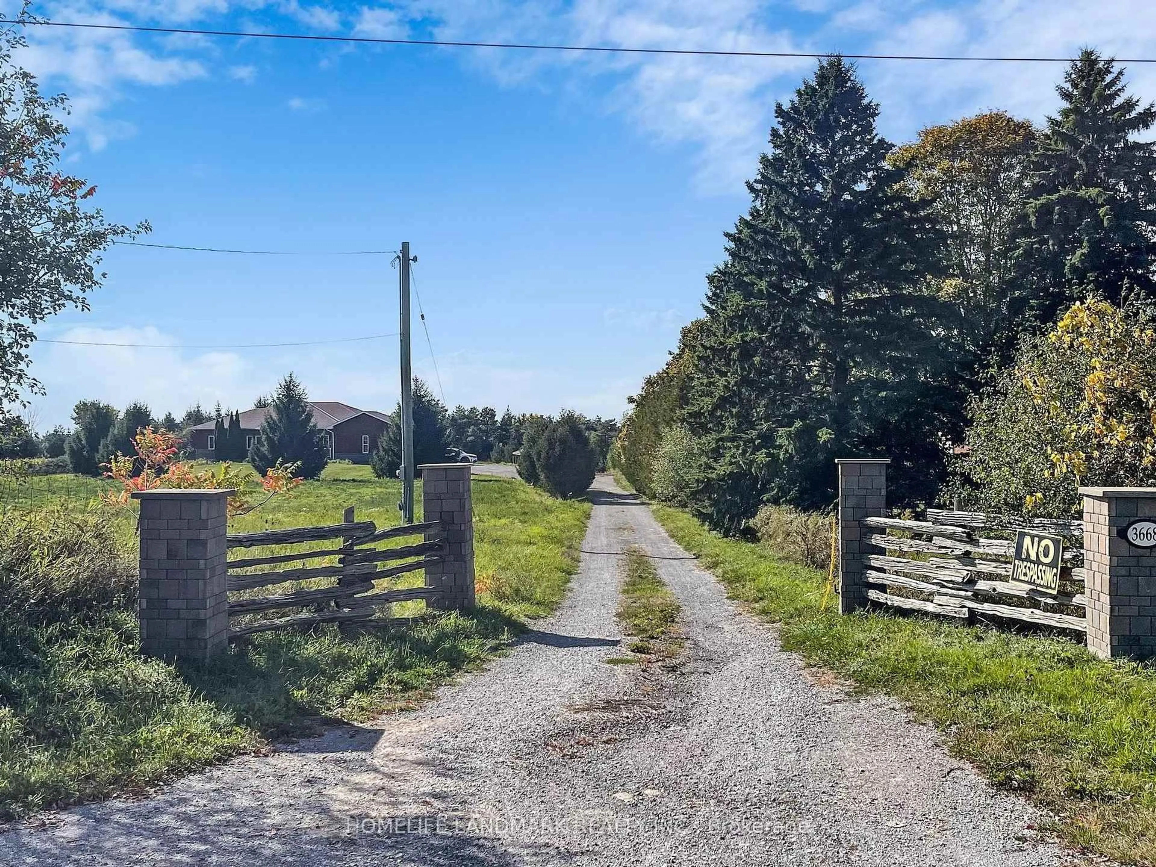 A pic from outside/outdoor area/front of a property/back of a property/a pic from drone, street for 3668 Harmony Rd, Oshawa Ontario L1H 8L7