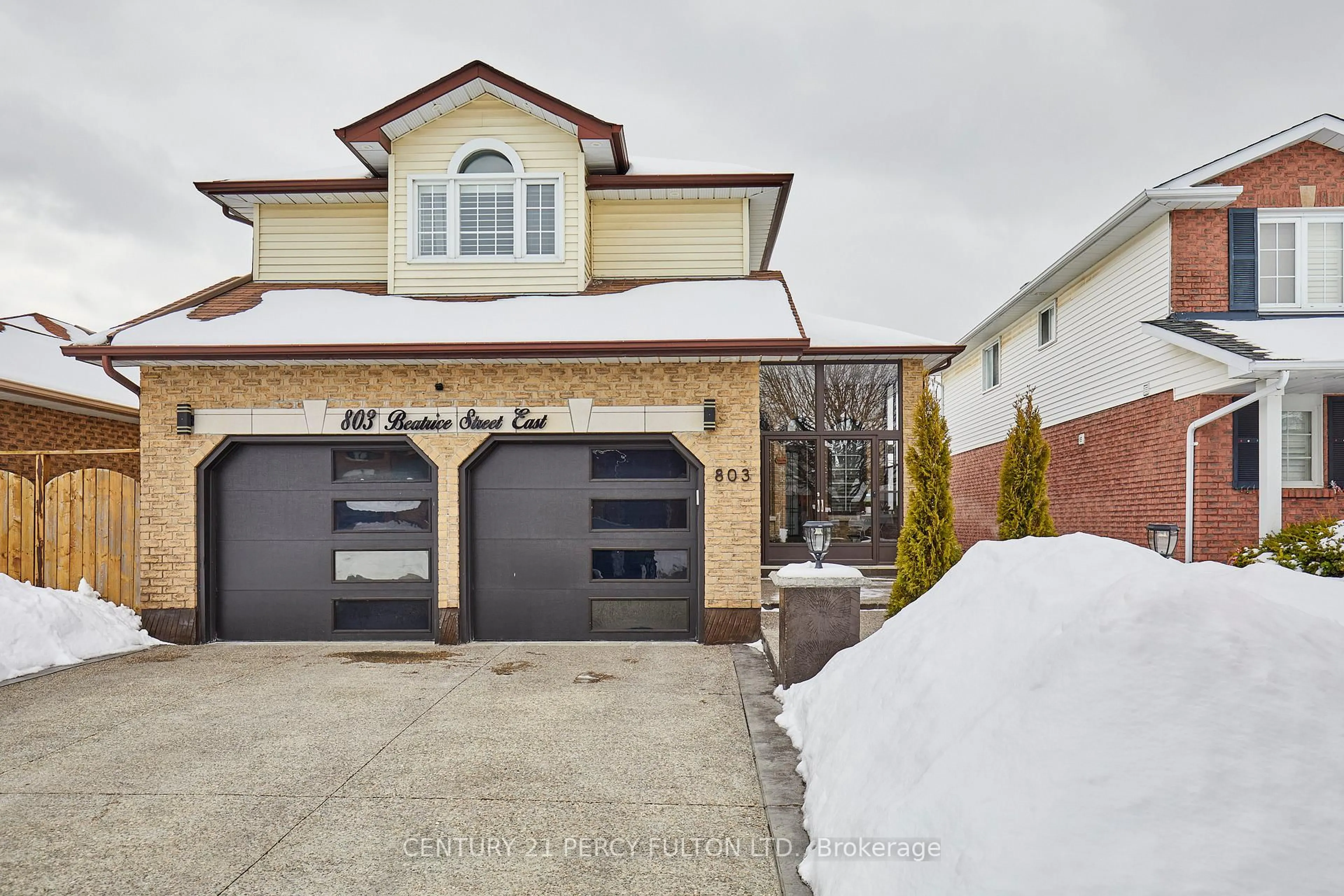 Unknown for 803 Beatrice St, Oshawa Ontario L1K 2H8