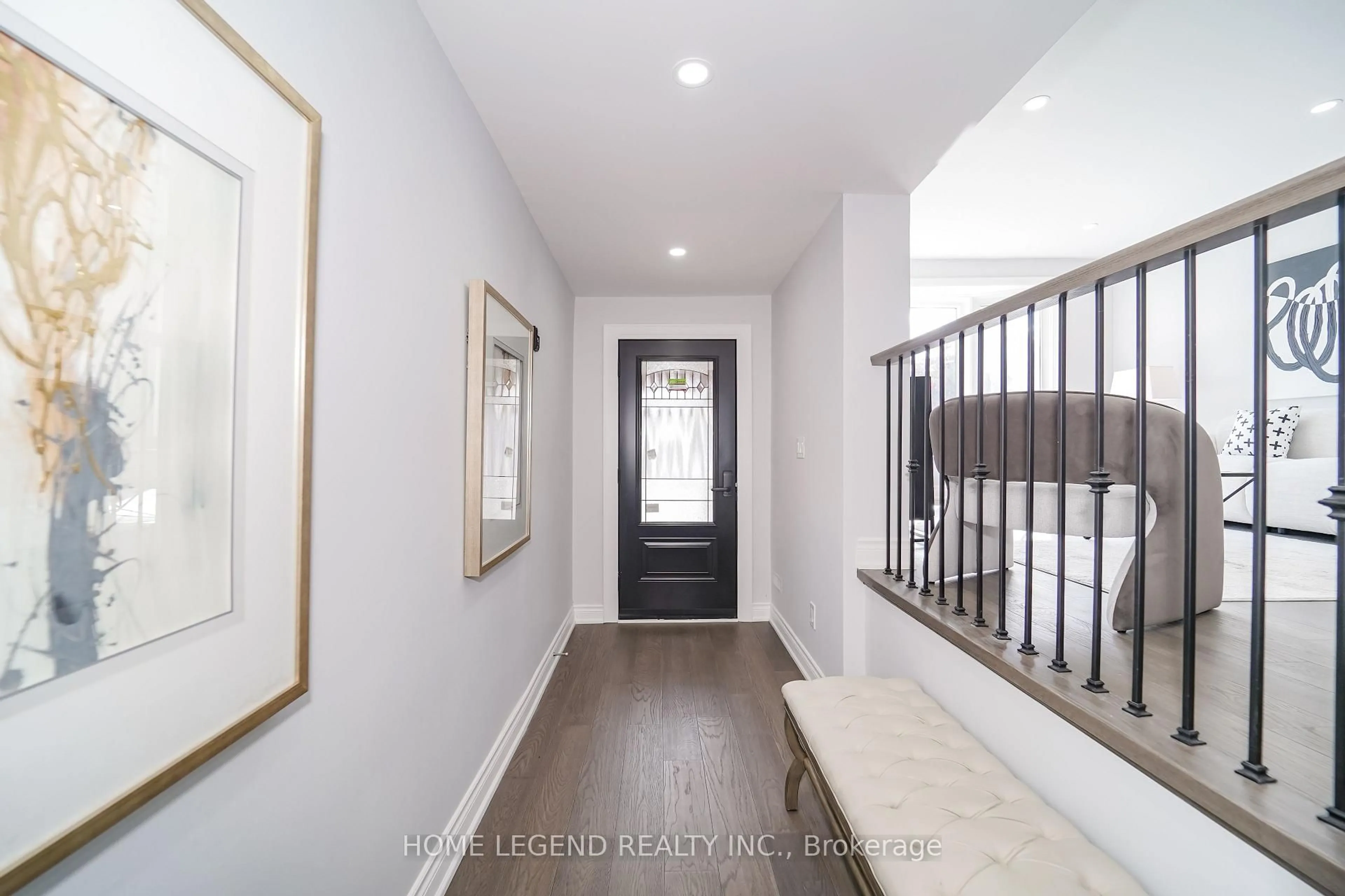 Indoor entryway for 36 Pebblehill Sq, Toronto Ontario M1S 2P7