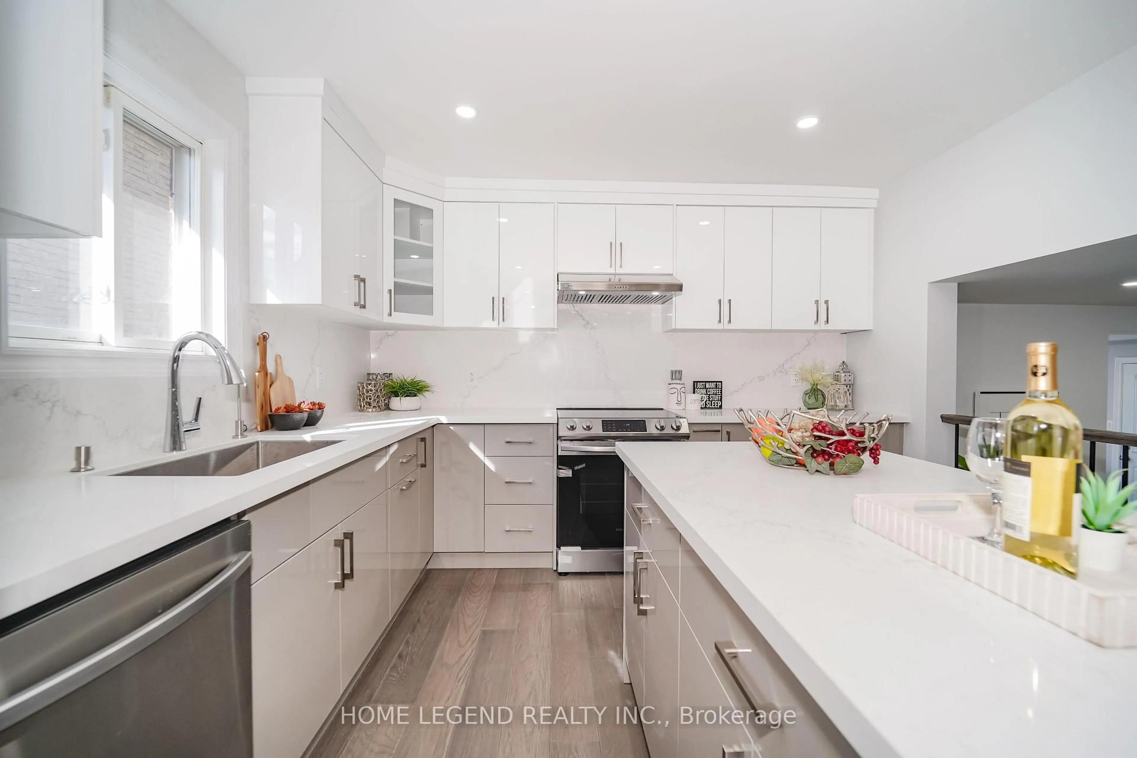 Contemporary kitchen, unknown for 36 Pebblehill Sq, Toronto Ontario M1S 2P7