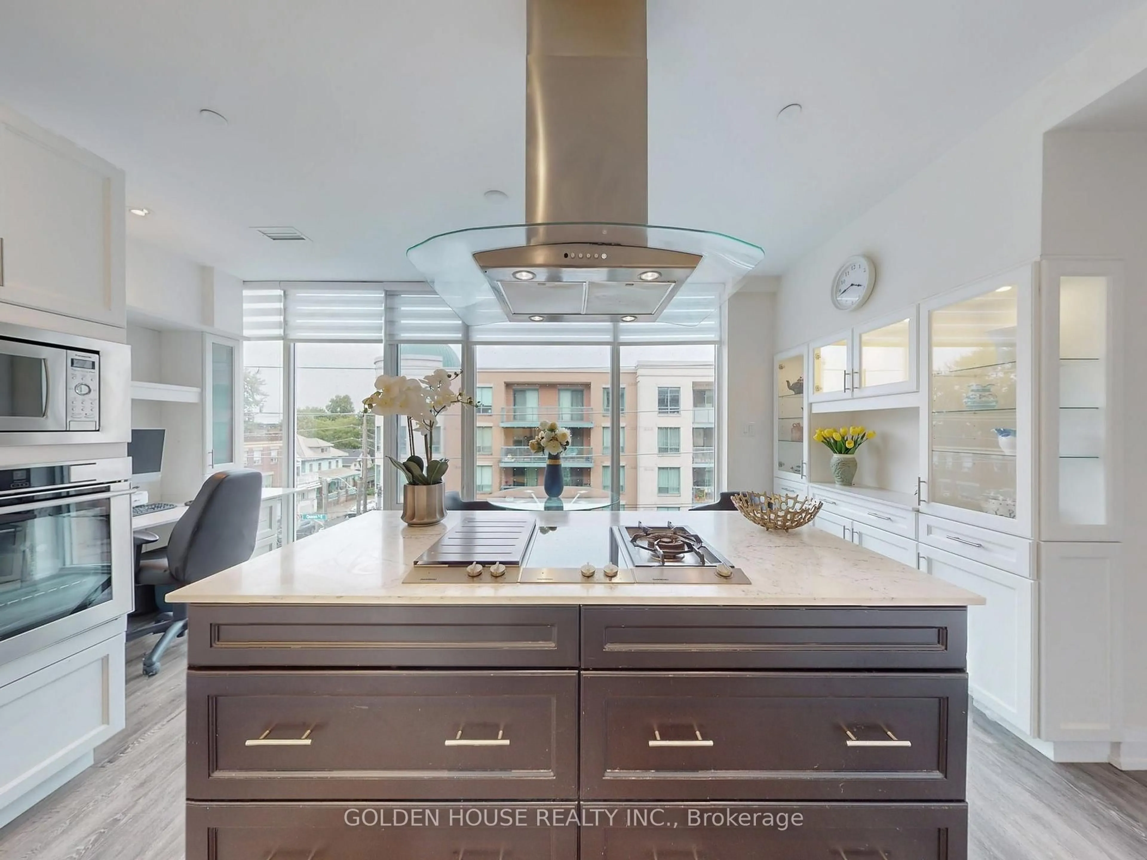 Unknown for 200 Woodbine Ave #403, Toronto Ontario M4L 3P2